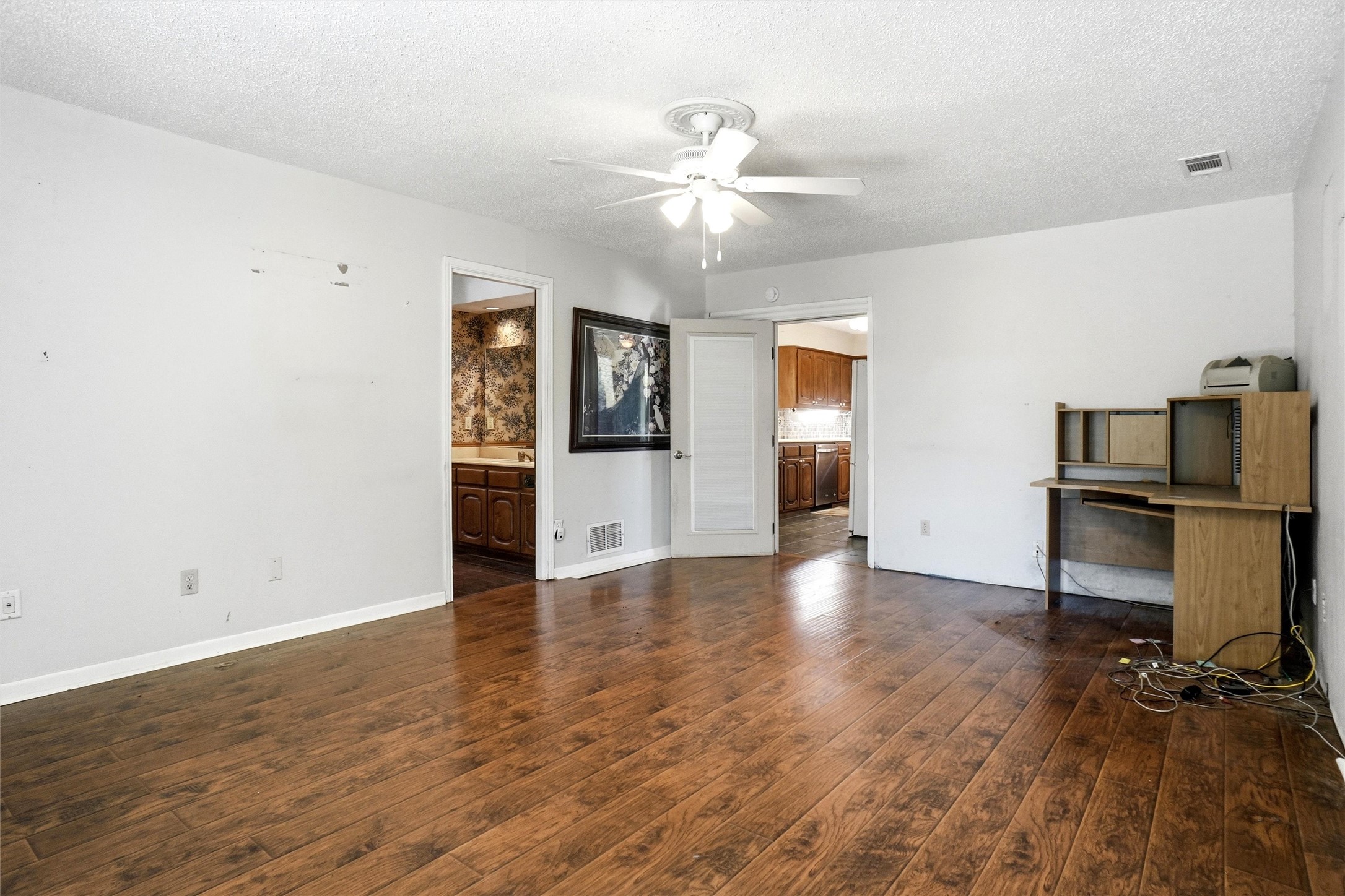 35 Hickory Hills Boulevard