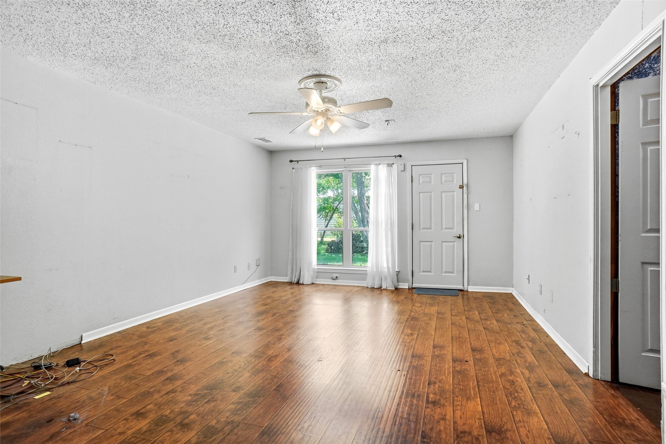 35 Hickory Hills Boulevard