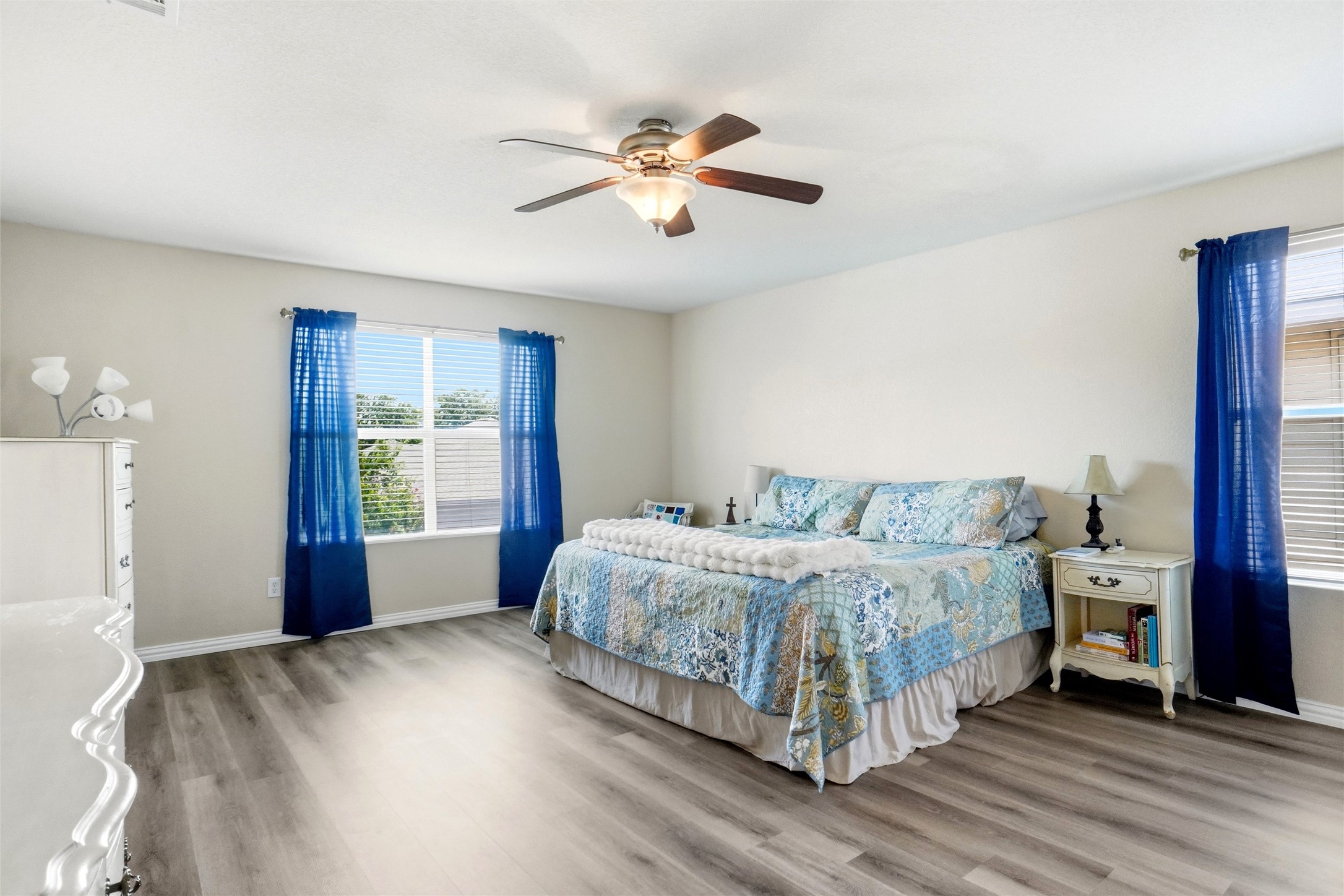 8644 Hawkview Drive