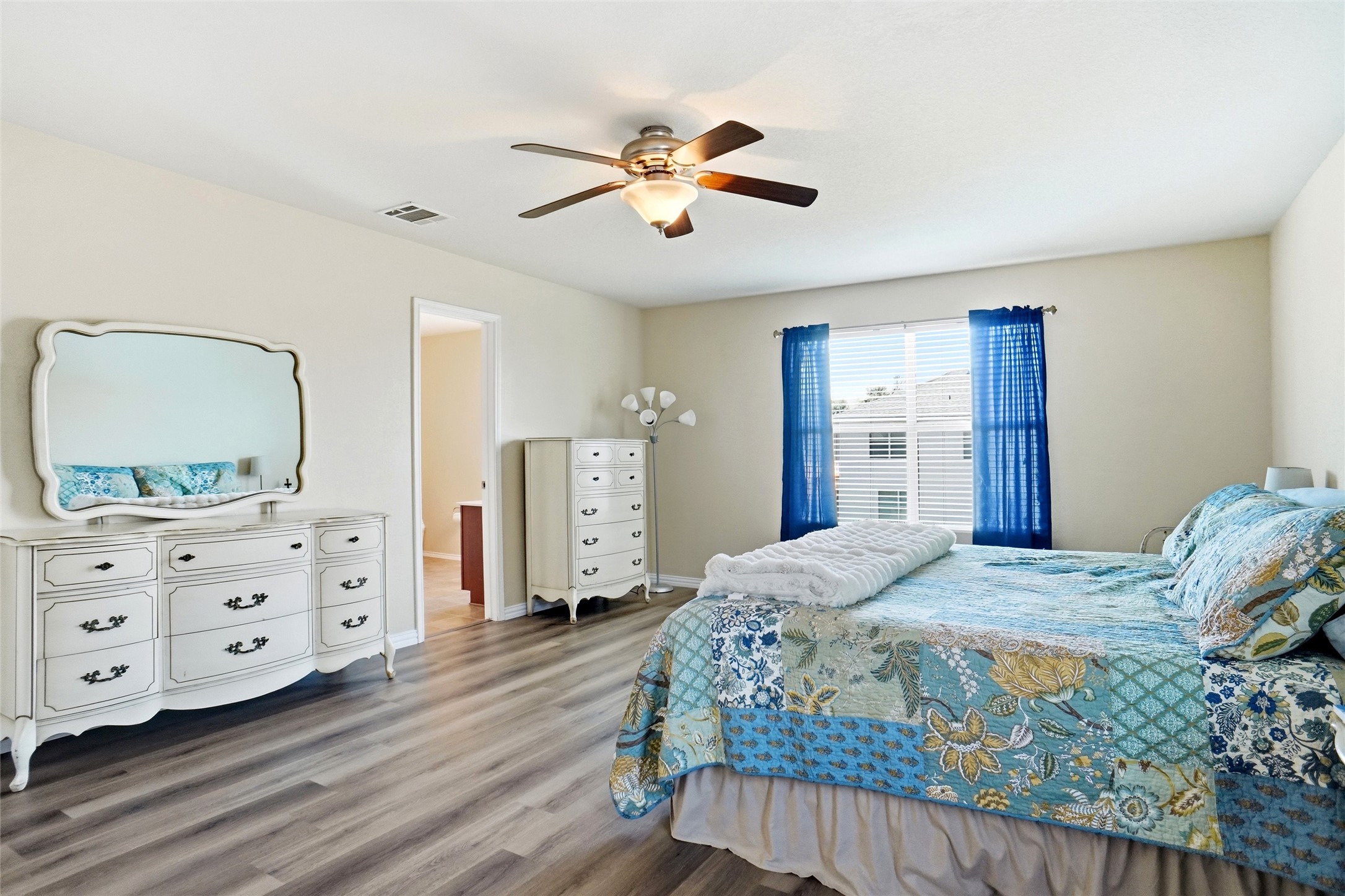 8644 Hawkview Drive