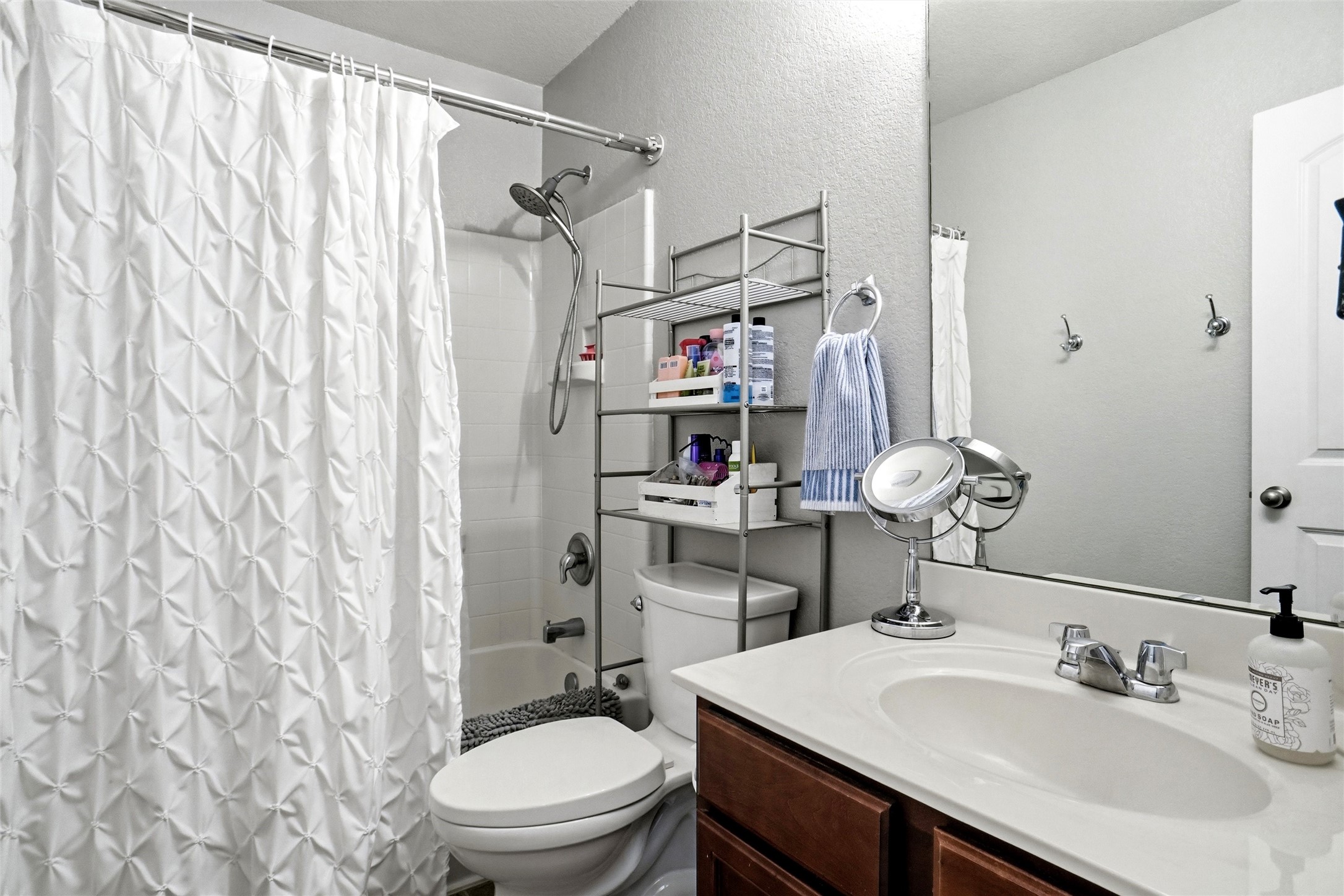 8644 Hawkview Drive