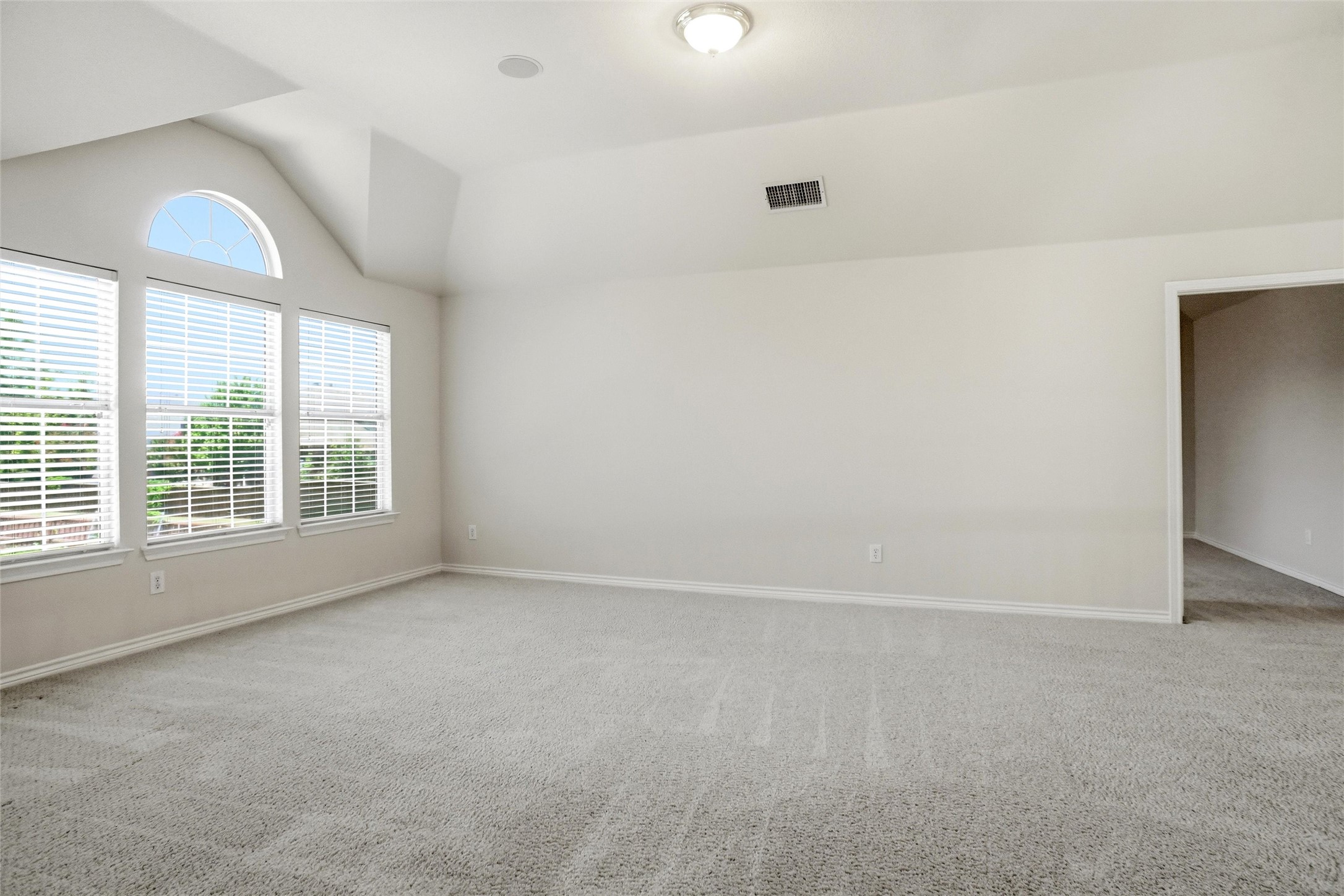 5231 Woodfield Drive