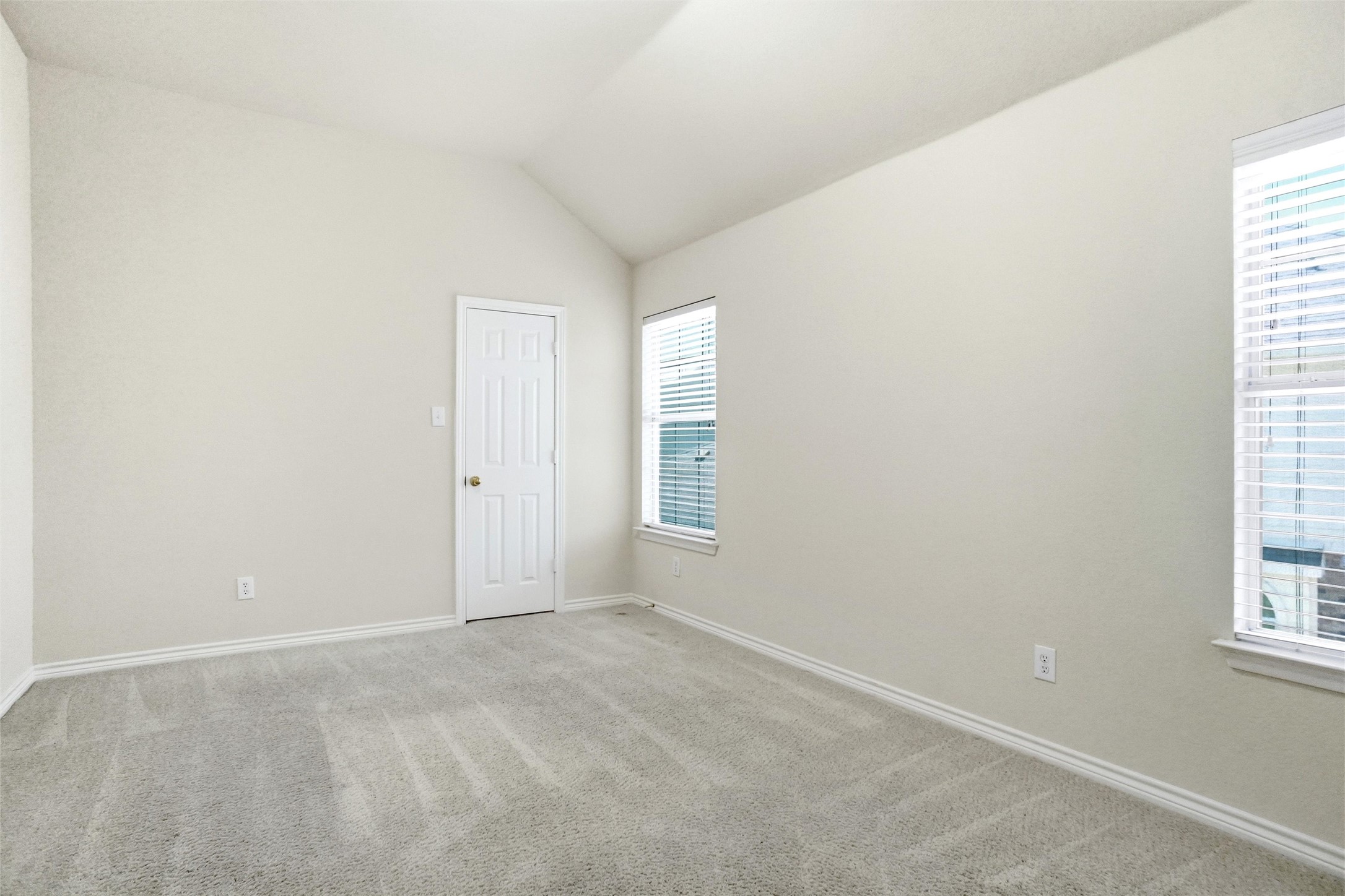 5231 Woodfield Drive