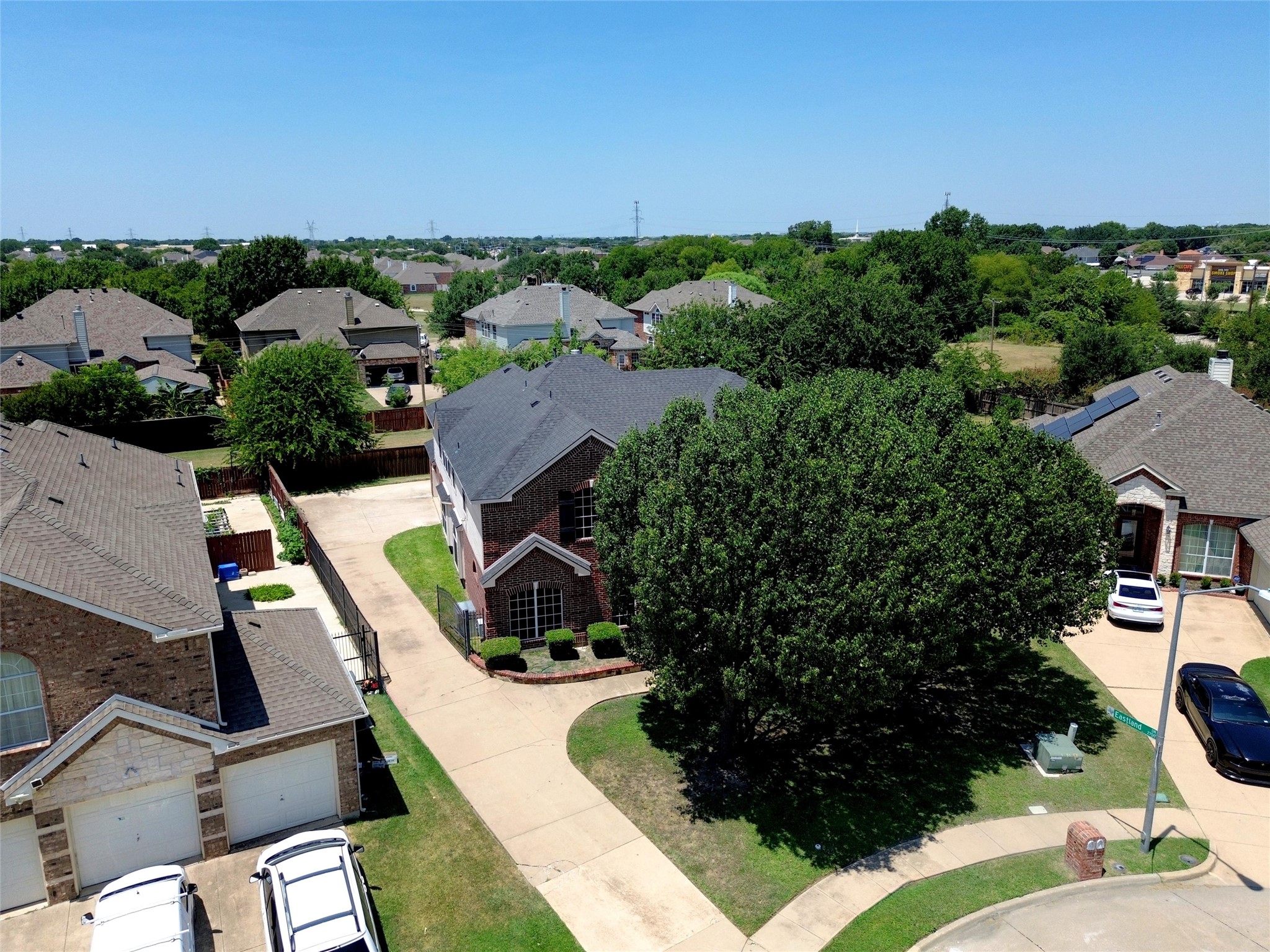 5231 Woodfield Drive