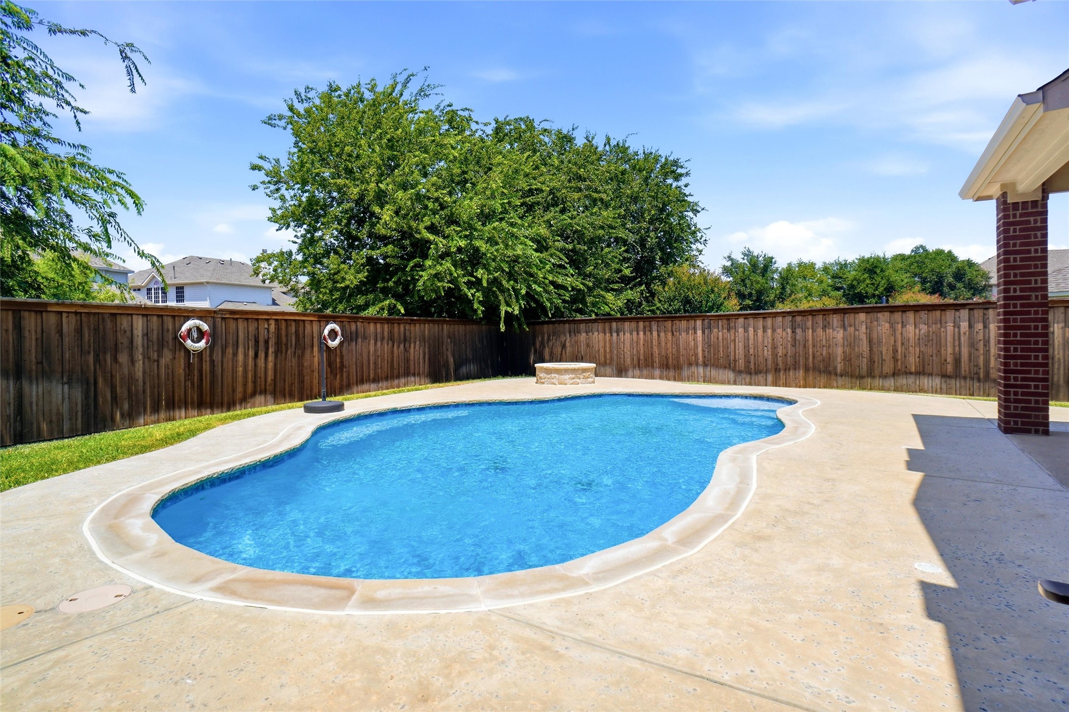 5231 Woodfield Drive