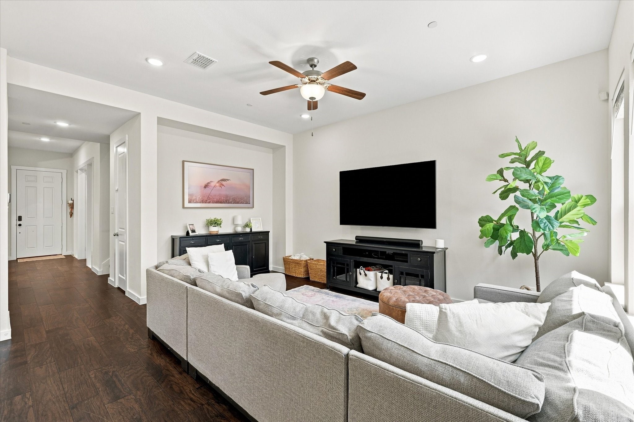 8724 Ice House Drive