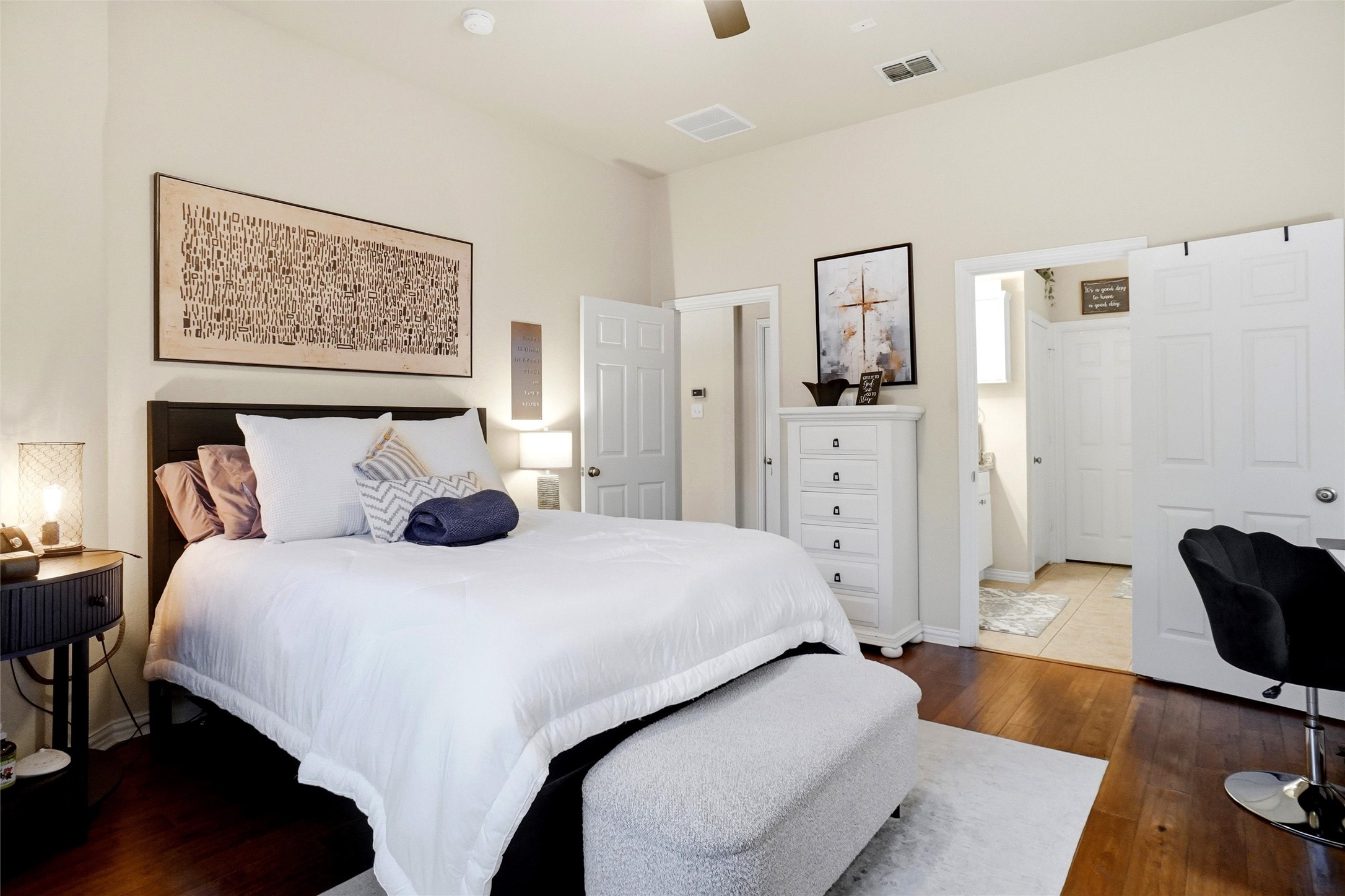 5913 Pedernales Ridge