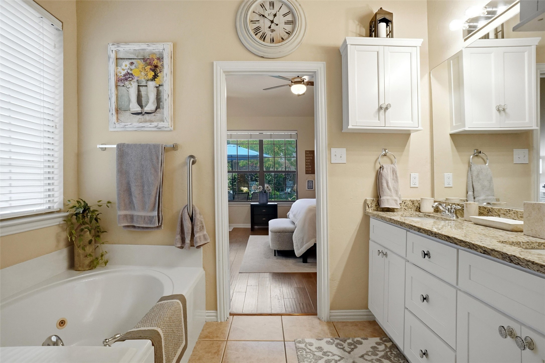 5913 Pedernales Ridge