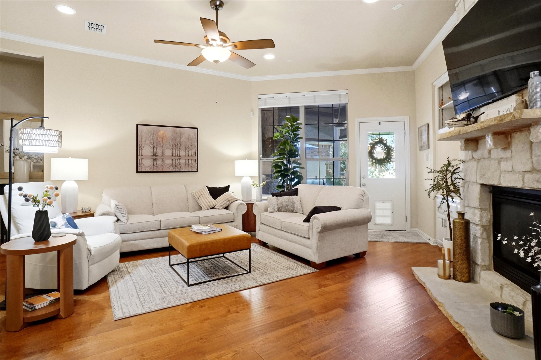 5913 Pedernales Ridge