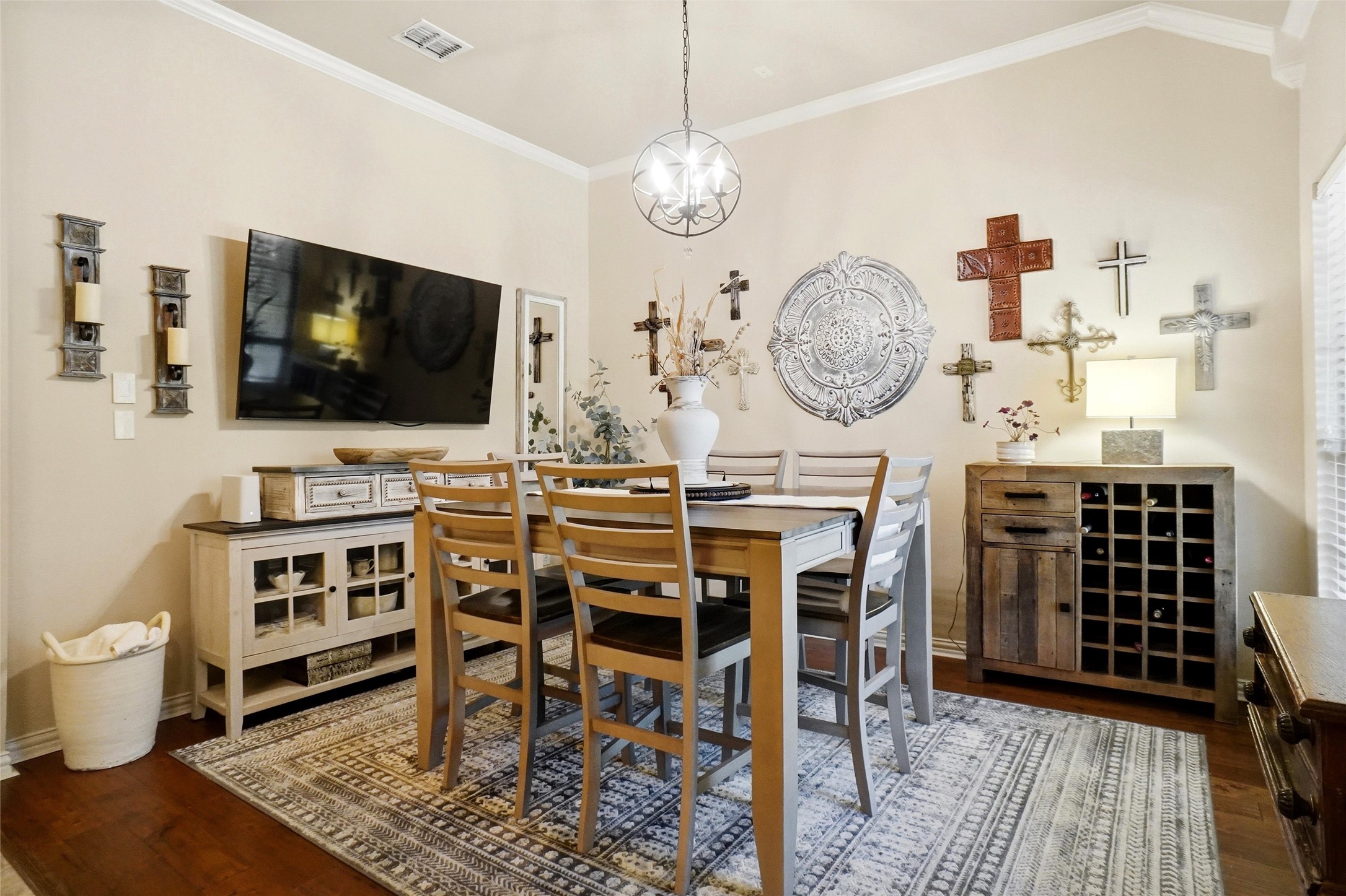 5913 Pedernales Ridge