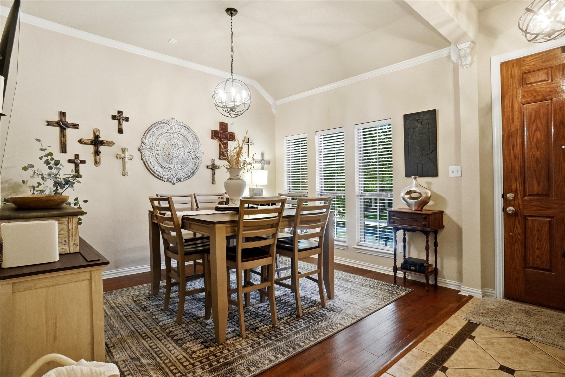 5913 Pedernales Ridge