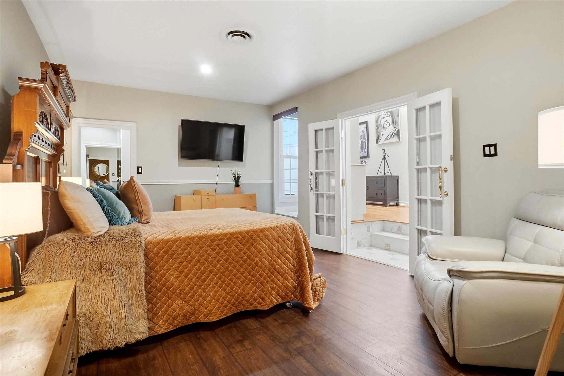 4106 Shady Valley Drive