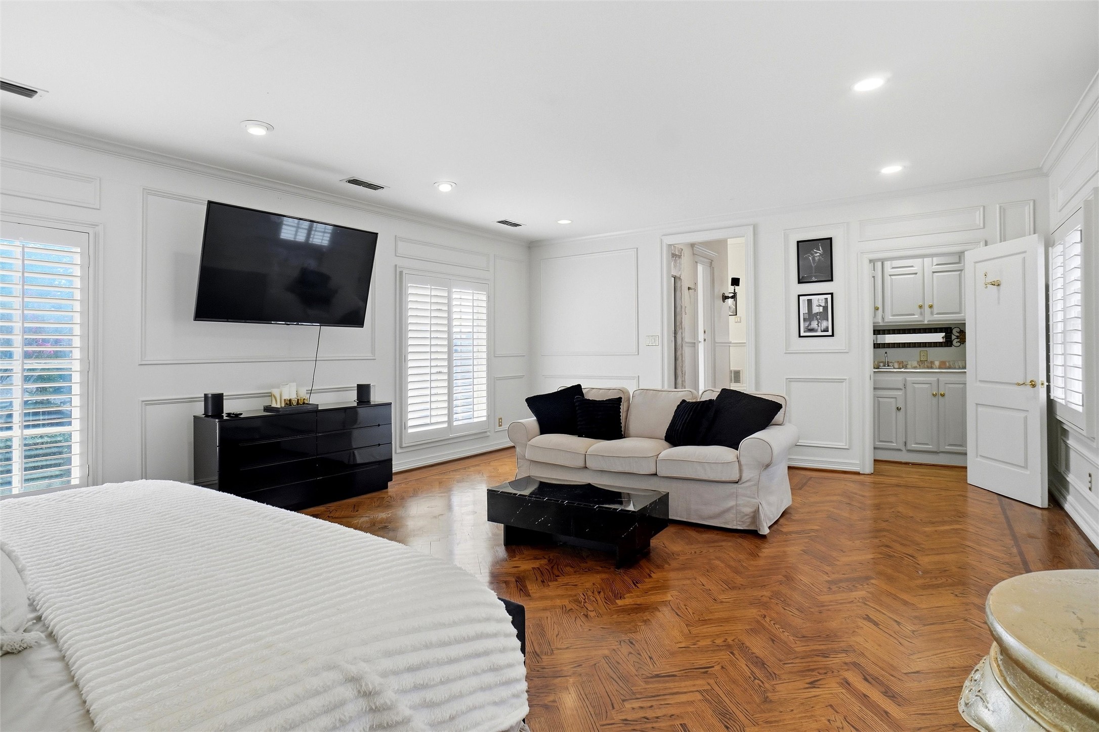 4106 Shady Valley Drive