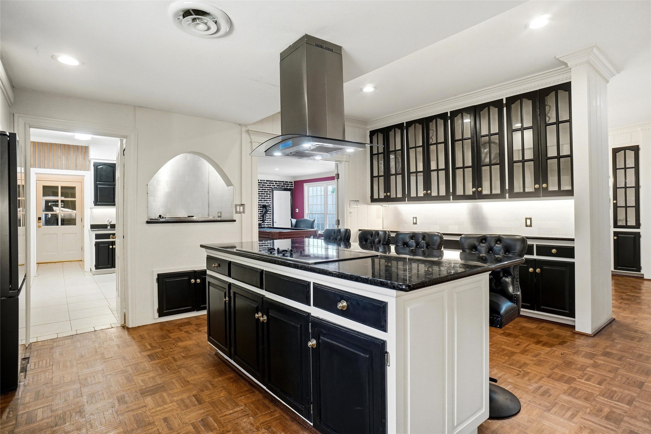 4106 Shady Valley Drive