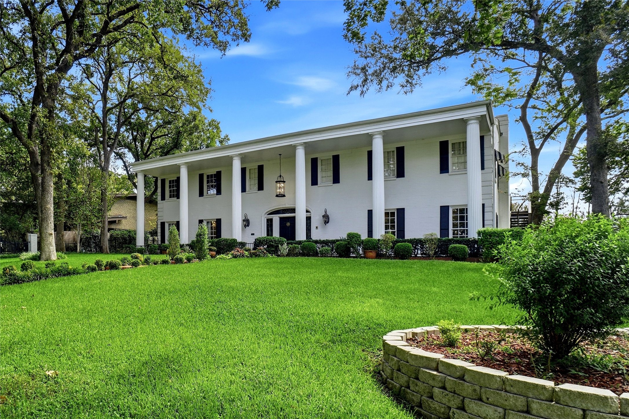 4106 Shady Valley Drive