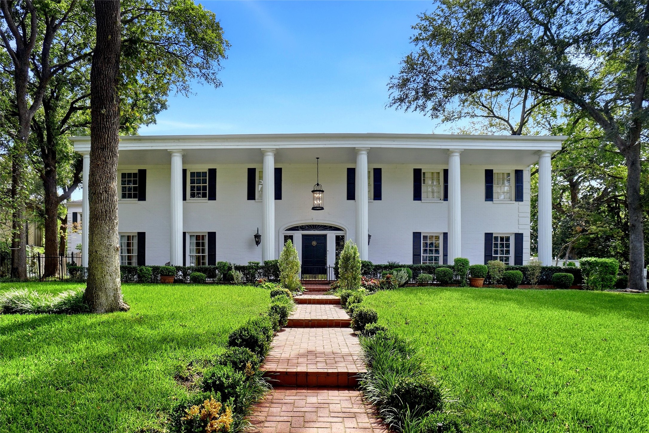 4106 Shady Valley Drive