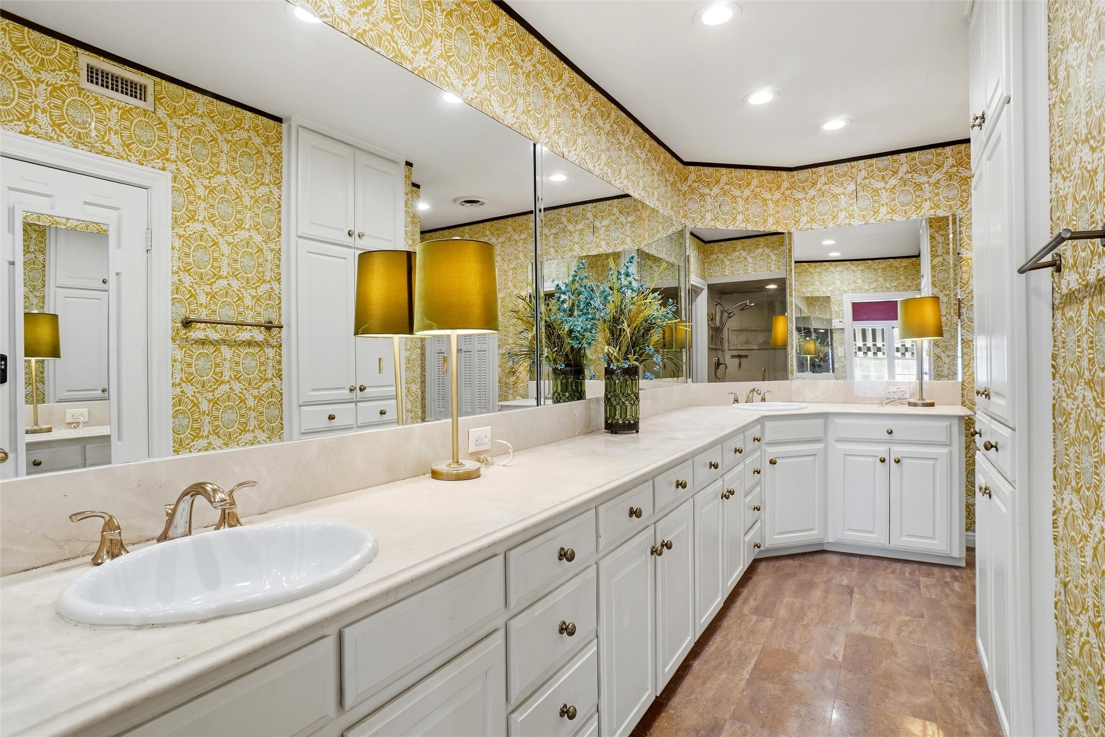 4106 Shady Valley Drive