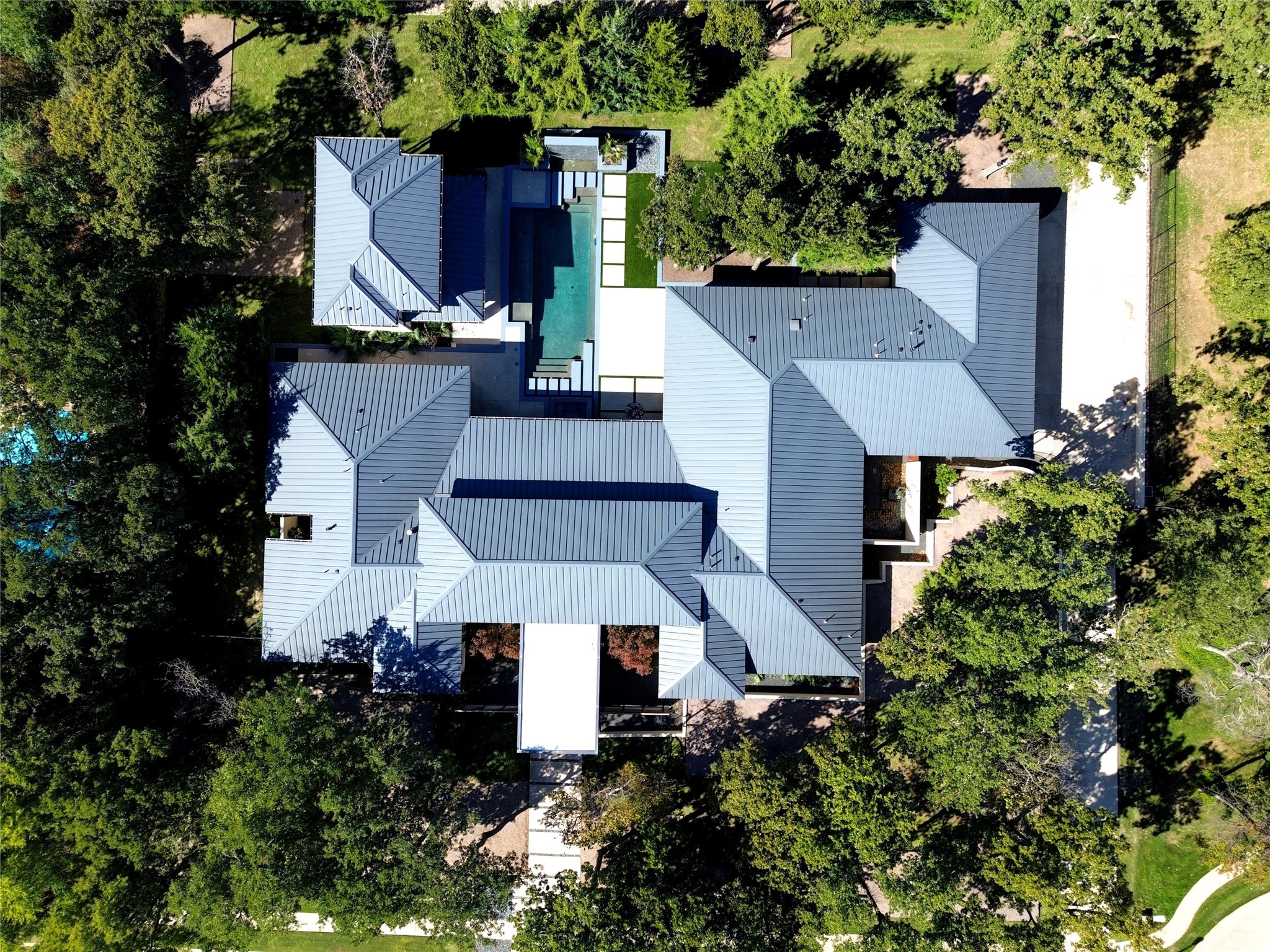 1204 Andre Court