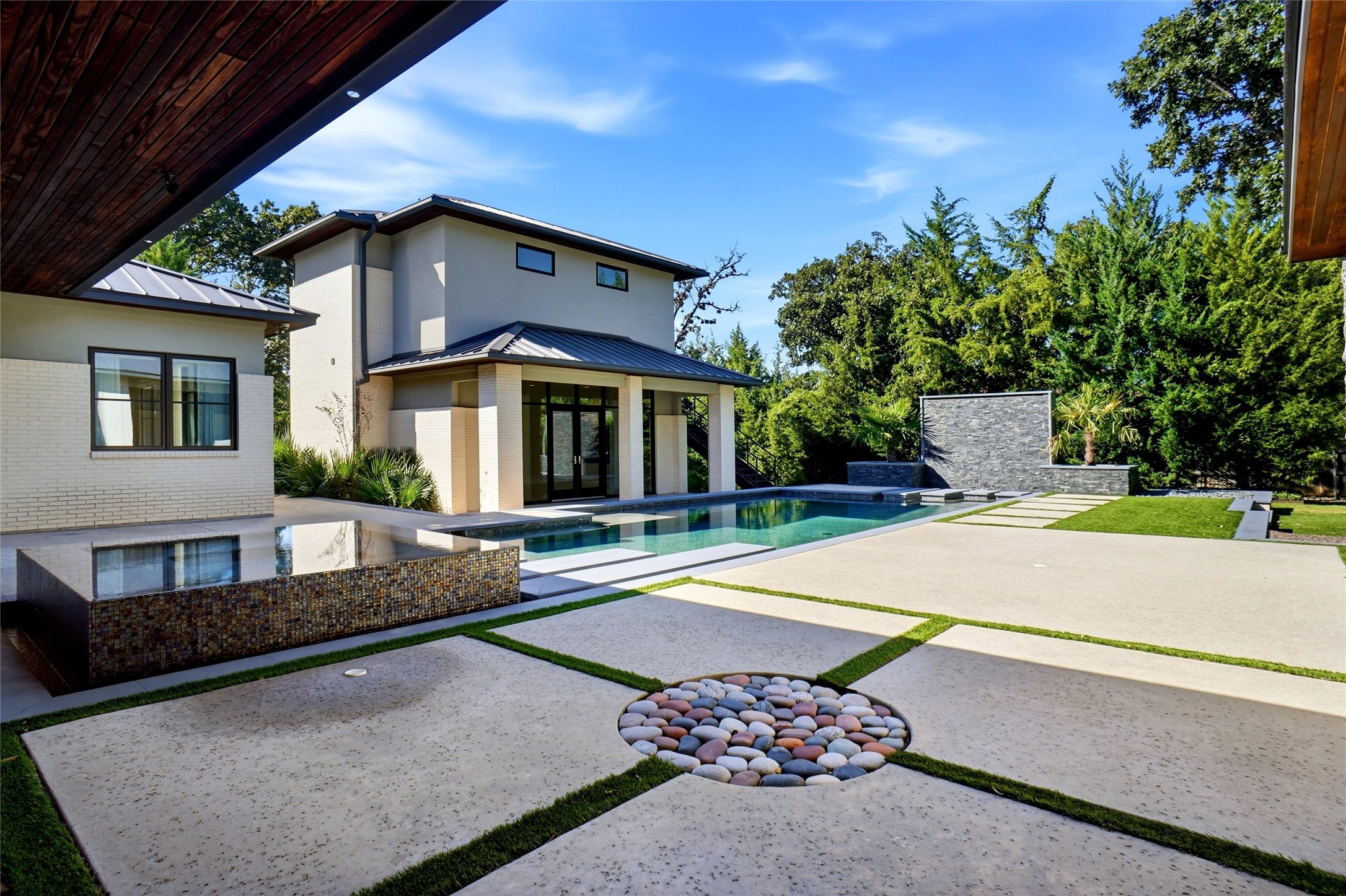 1204 Andre Court