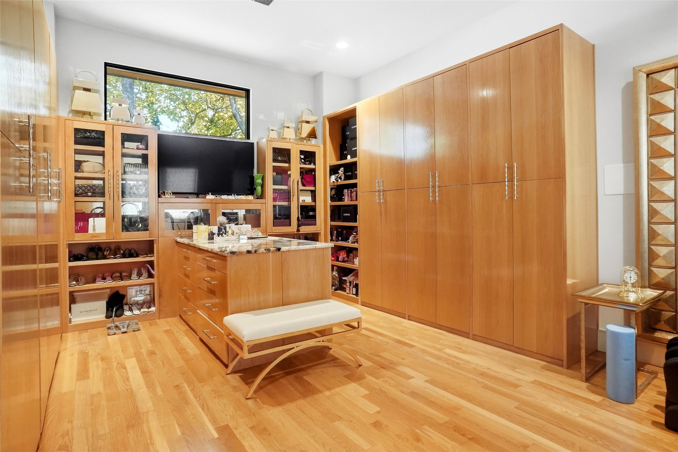 1204 Andre Court