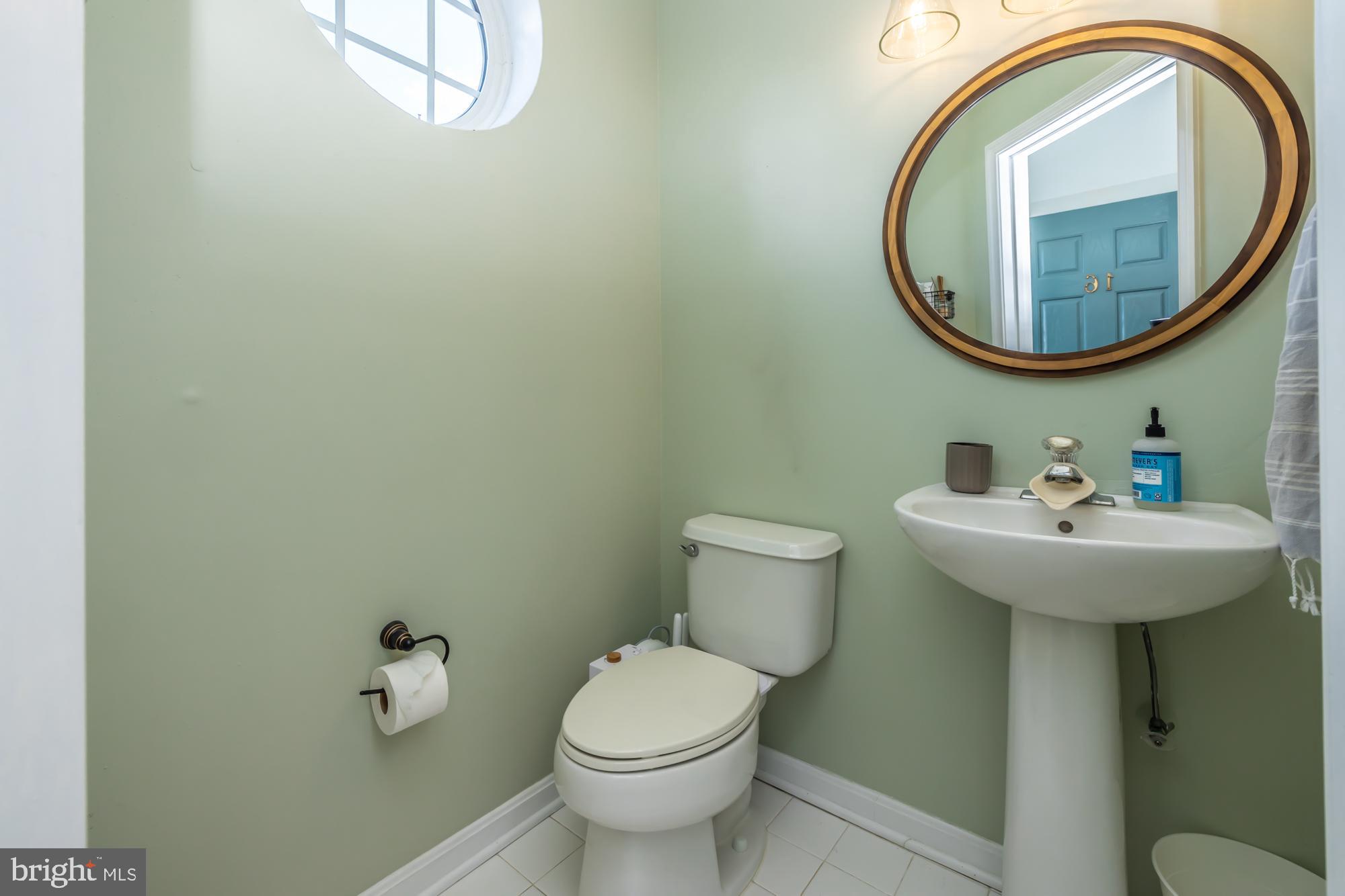 16 HONEY LOCUST COURT