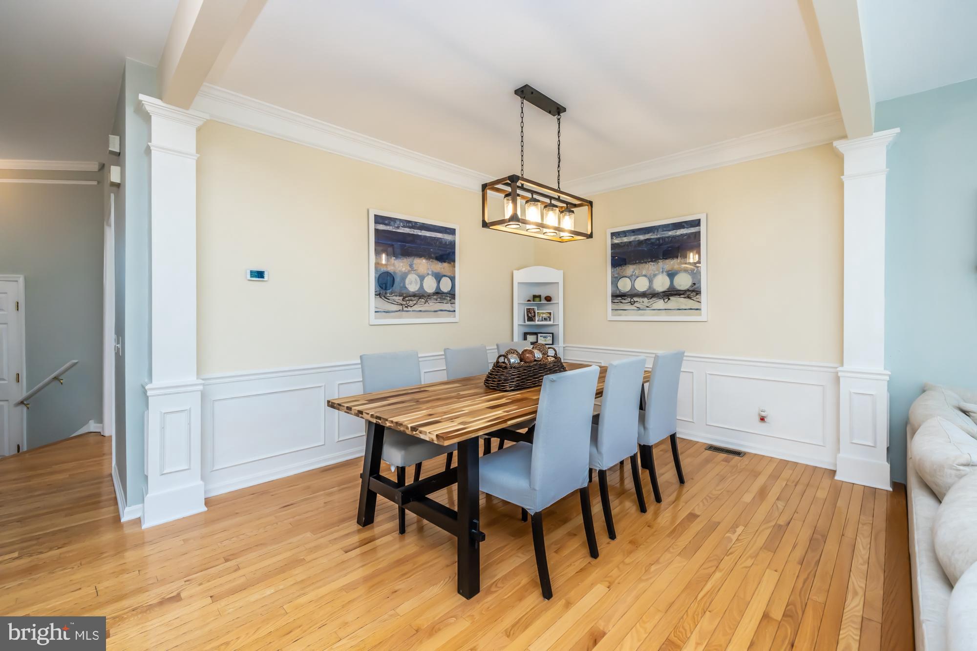 16 HONEY LOCUST COURT