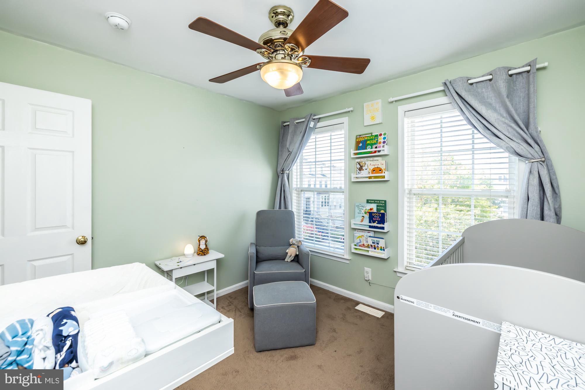 16 HONEY LOCUST COURT