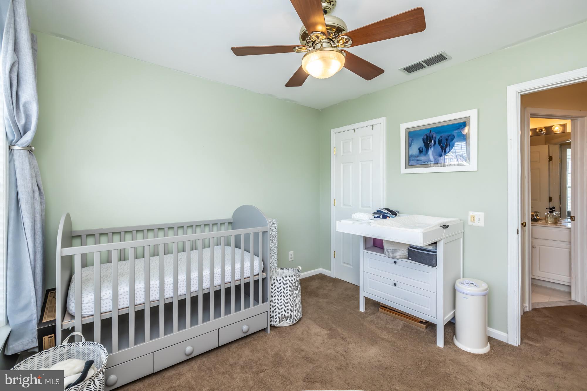 16 HONEY LOCUST COURT