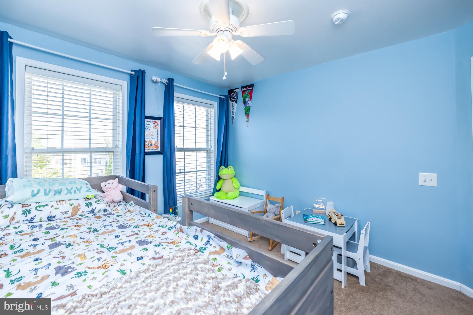 16 HONEY LOCUST COURT