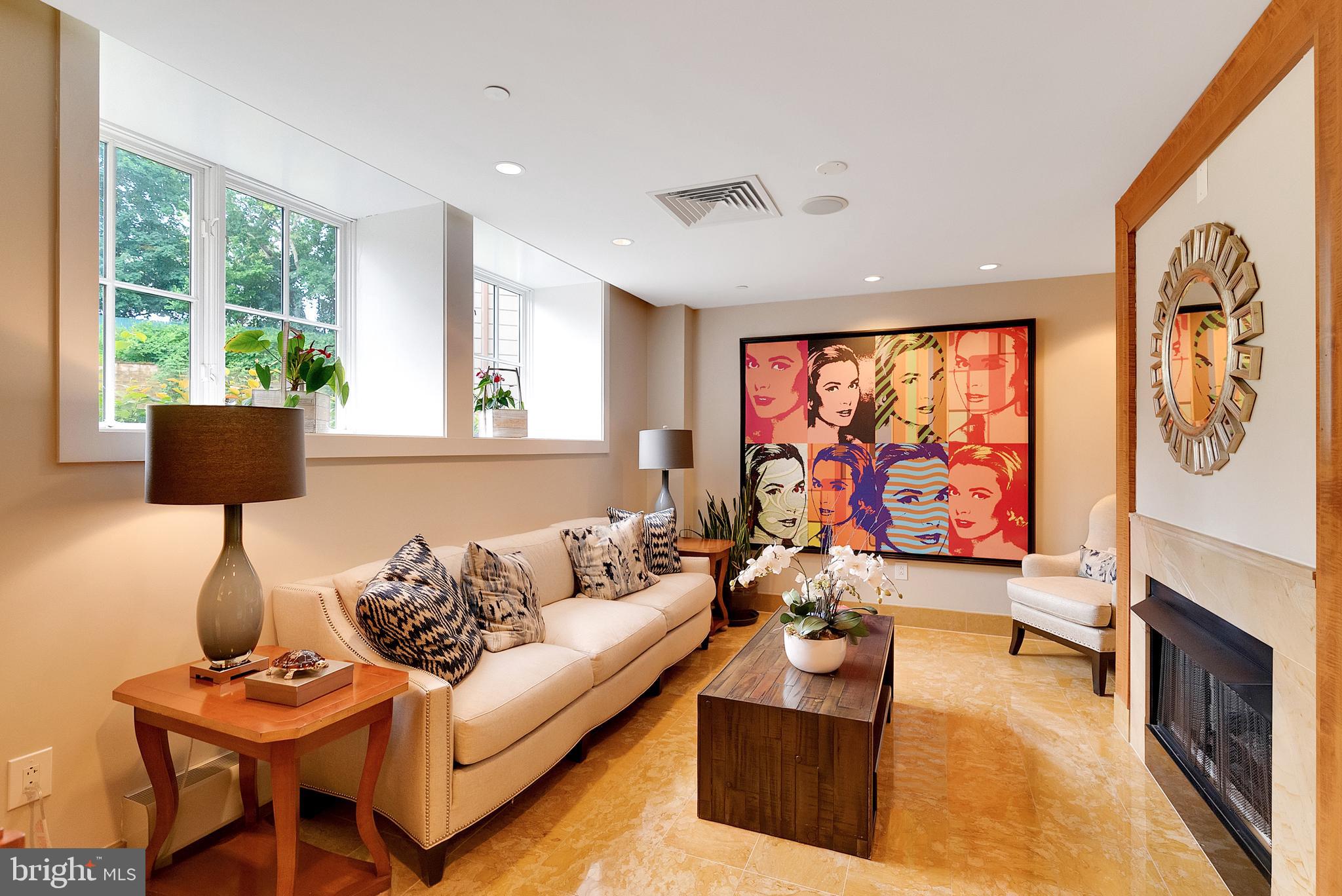 190 PRESIDENTIAL BOULEVARD PH13