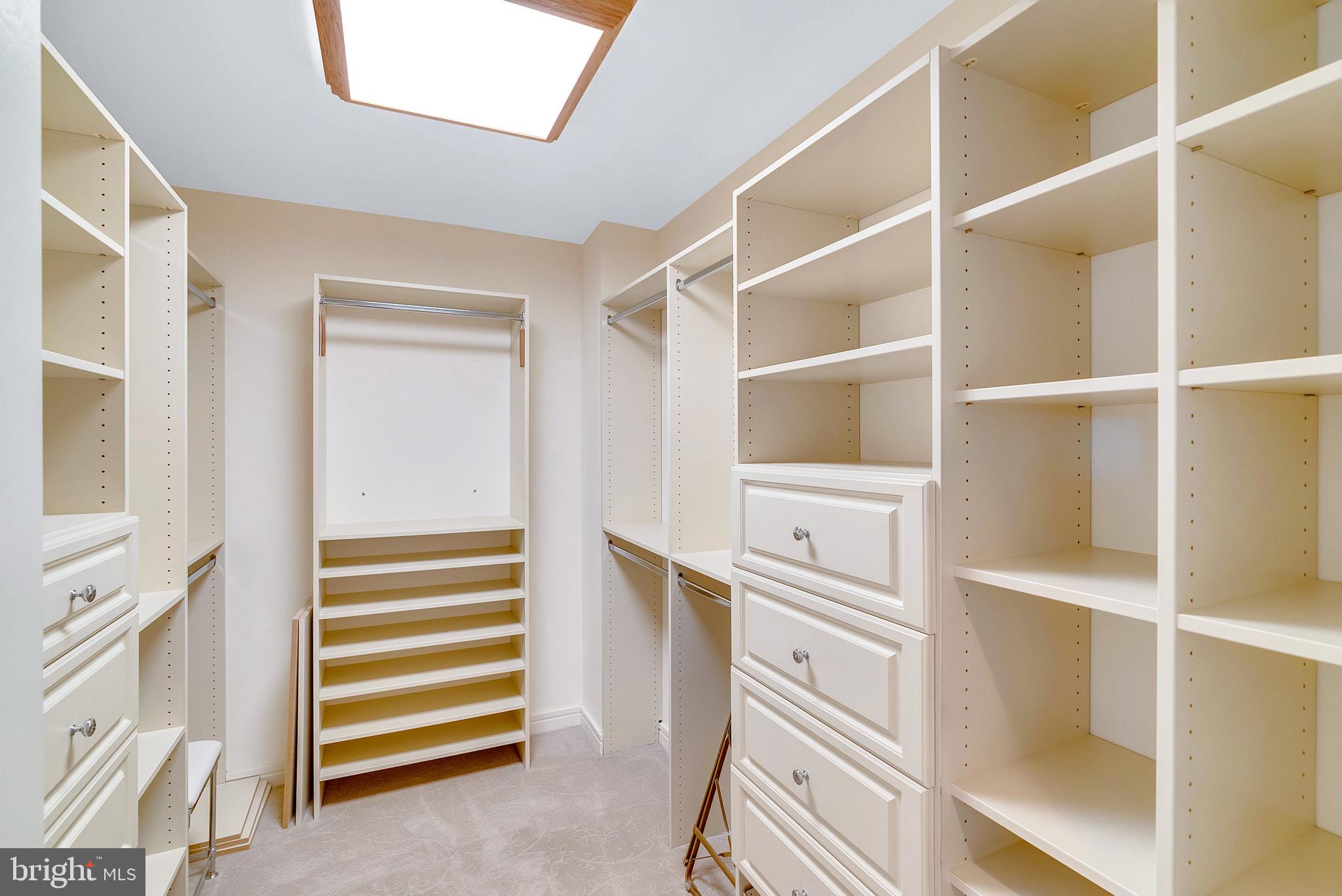 190 PRESIDENTIAL BOULEVARD PH13