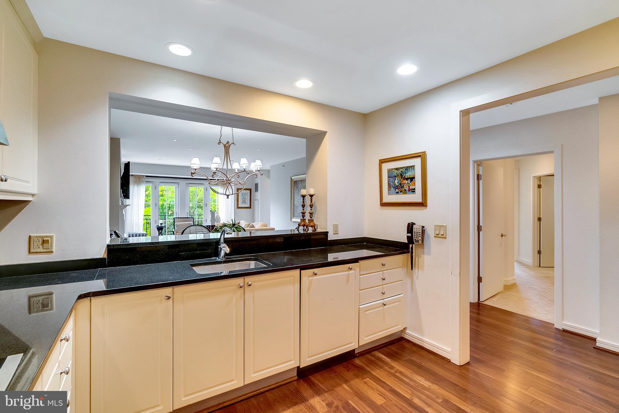 190 PRESIDENTIAL BOULEVARD PH13