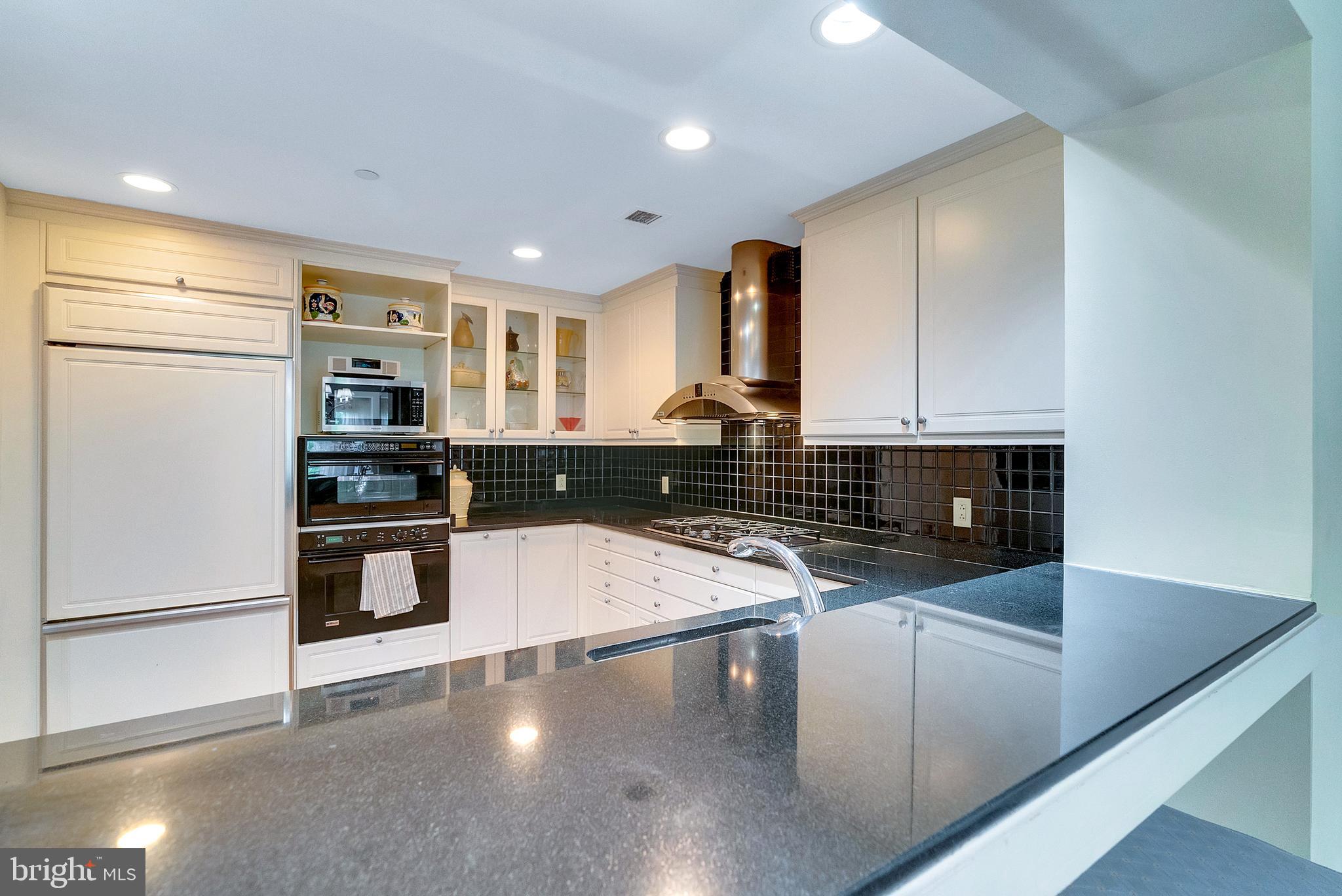 190 PRESIDENTIAL BOULEVARD PH13