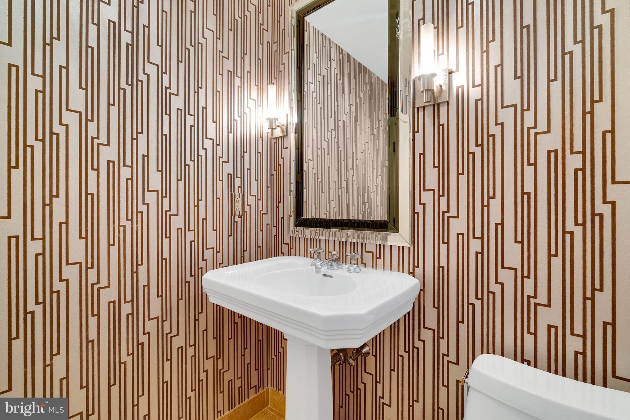 190 PRESIDENTIAL BOULEVARD PH13