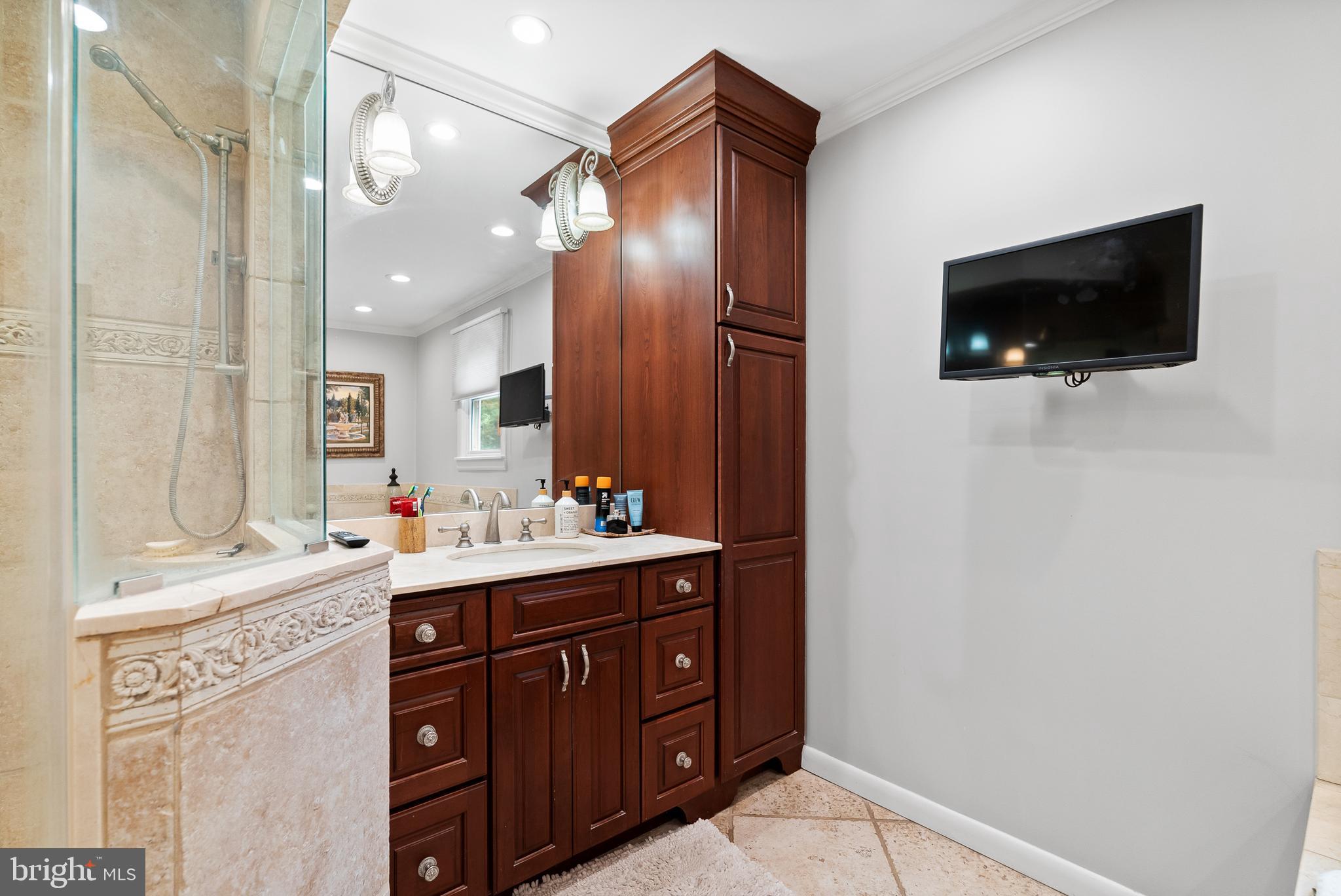 144 RED RAMBLER DRIVE