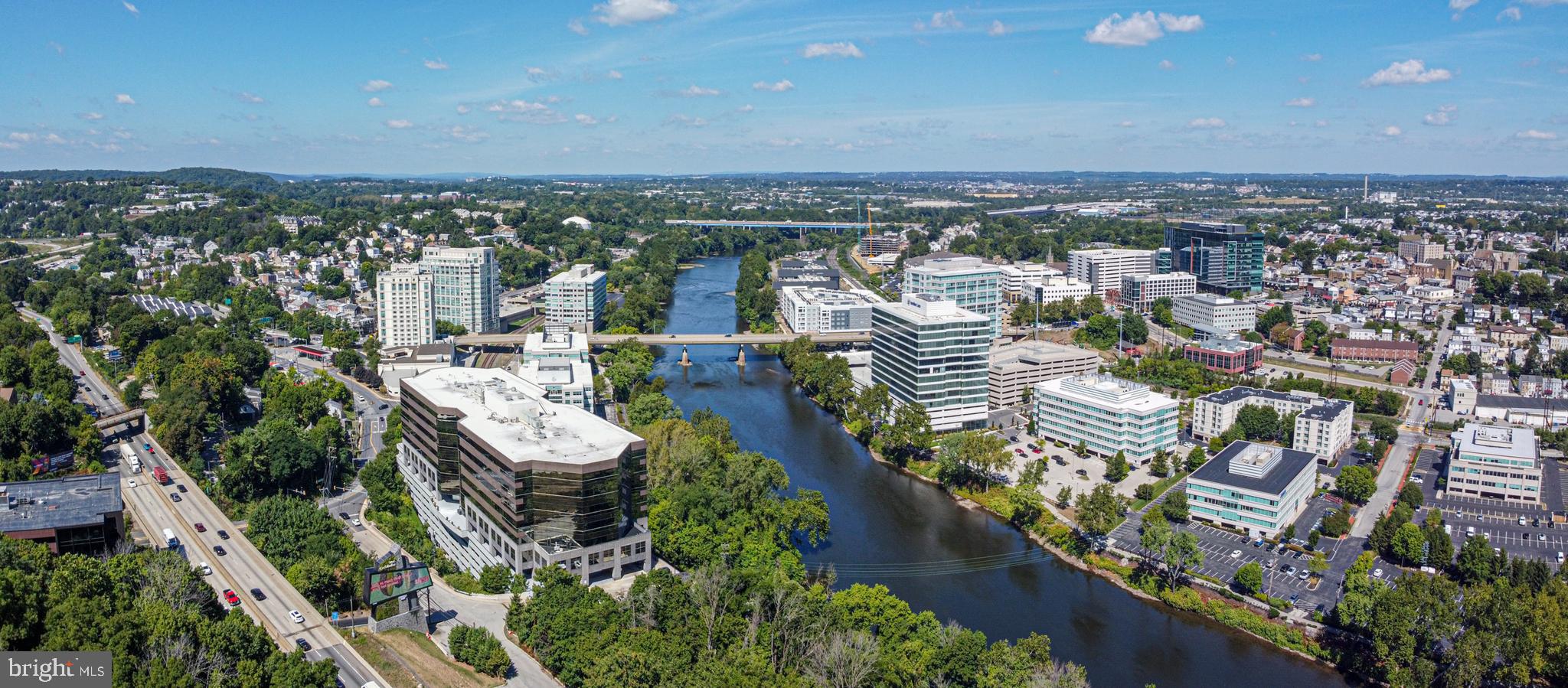 924 RIVERPLACE DRIVE