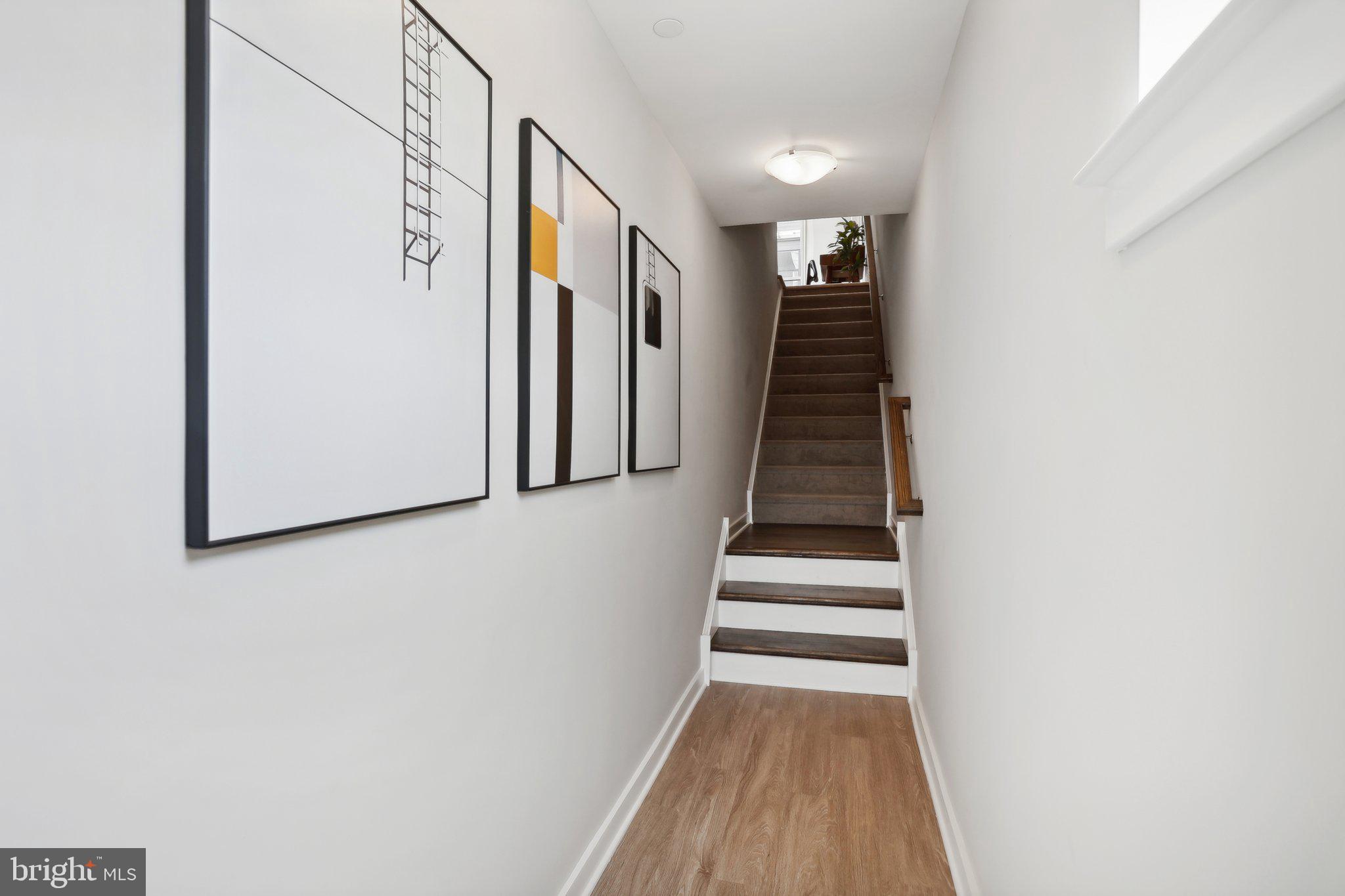 924 RIVERPLACE DRIVE