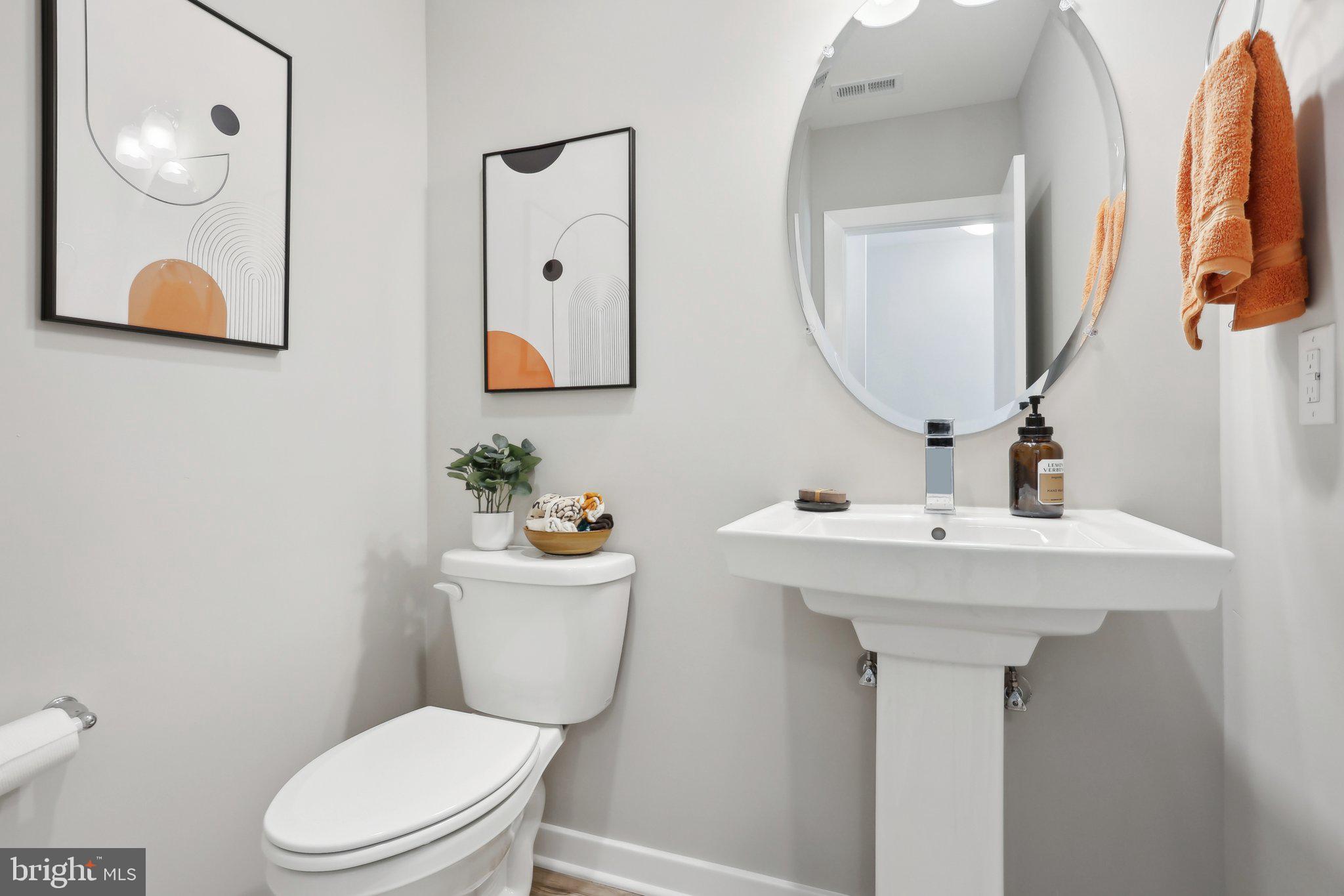 924 RIVERPLACE DRIVE