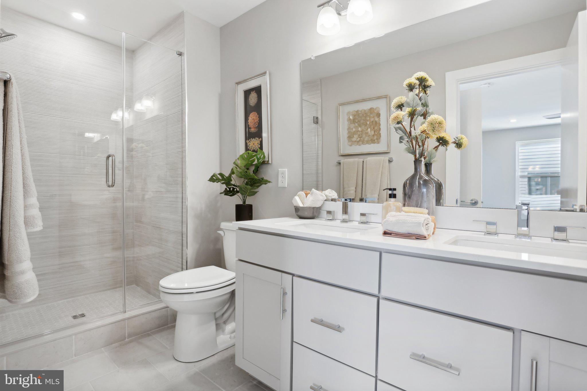 924 RIVERPLACE DRIVE