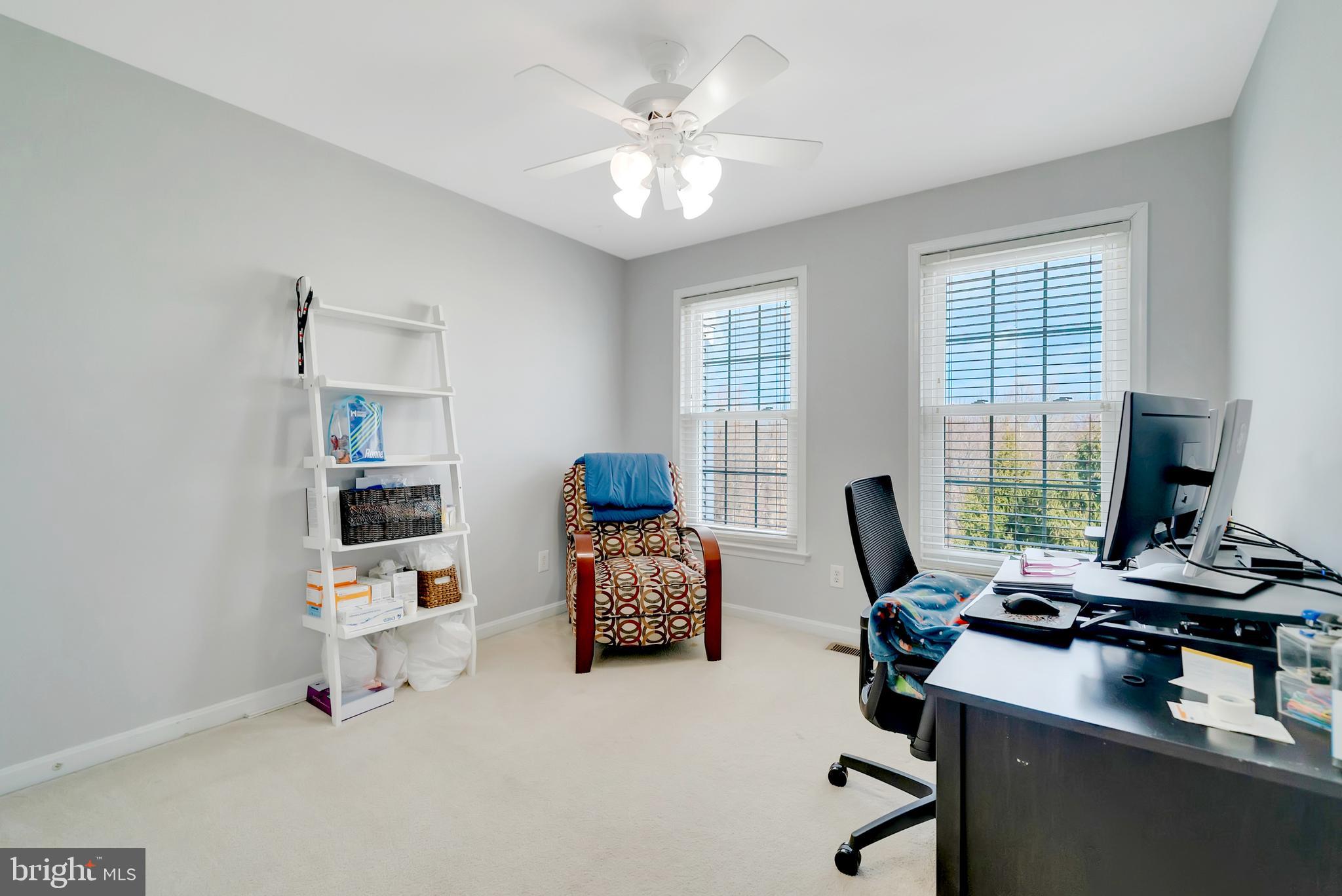 3 HONEY LOCUST COURT