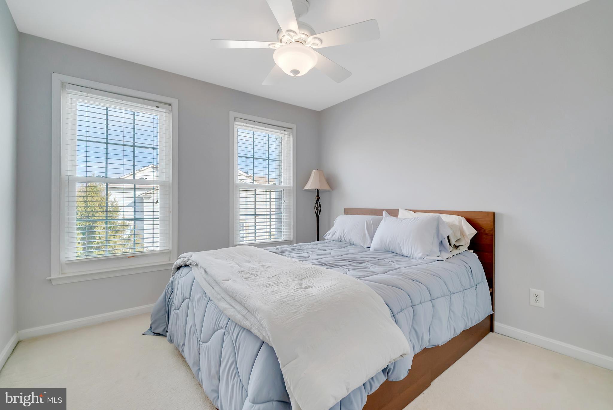 3 HONEY LOCUST COURT