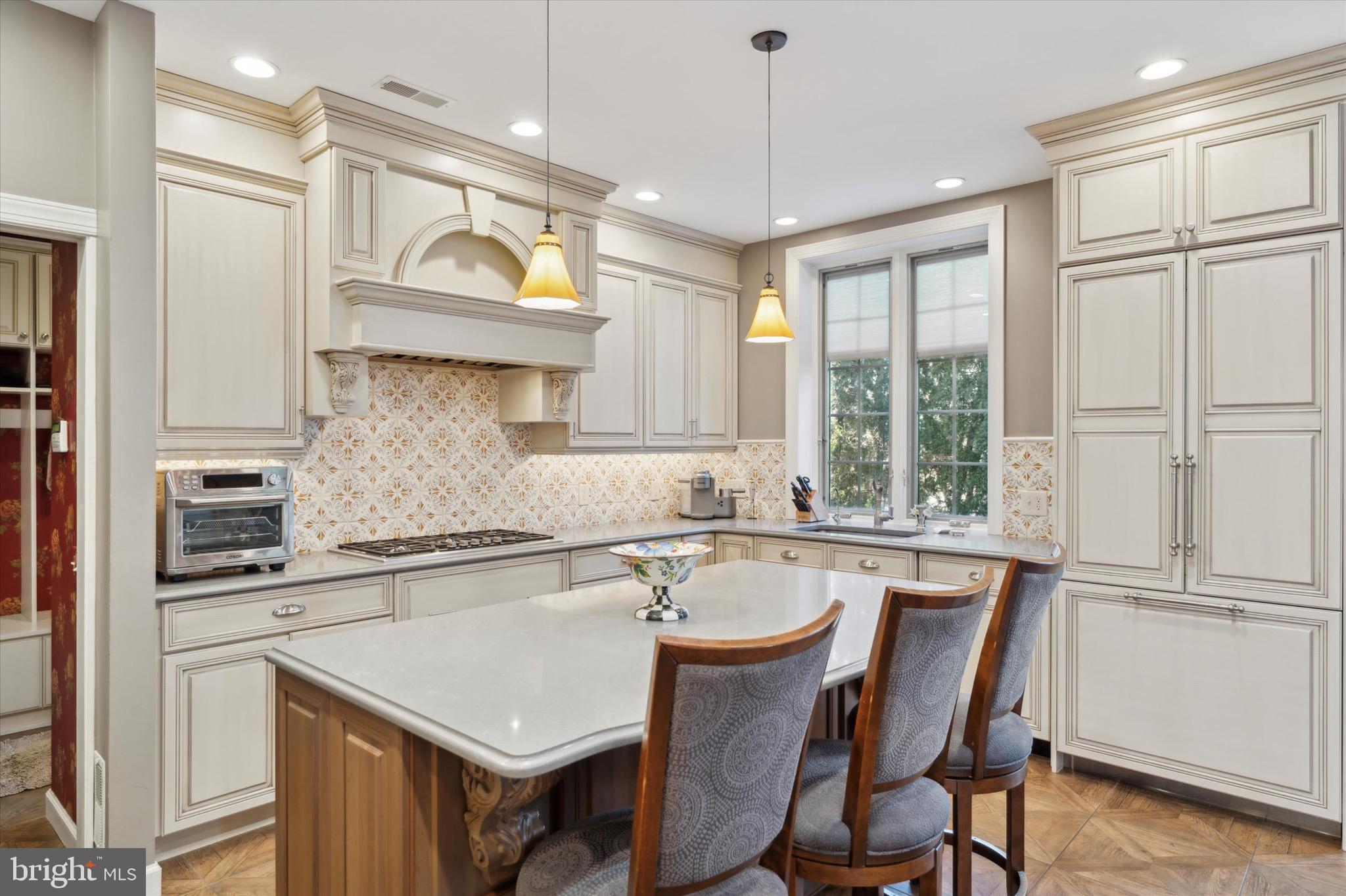 695 CHERRYDALE DRIVE