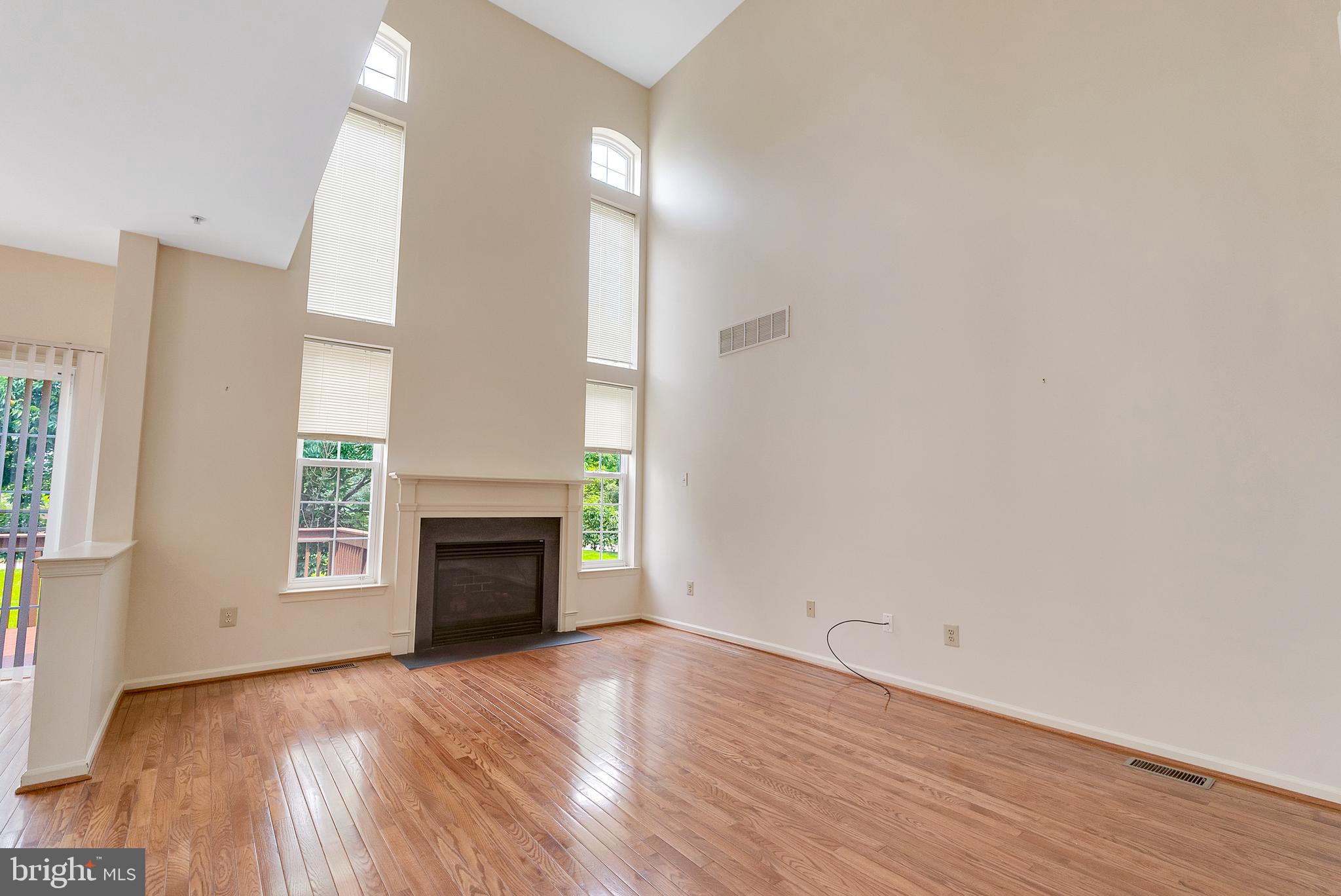 301 ROLLING HILL DRIVE