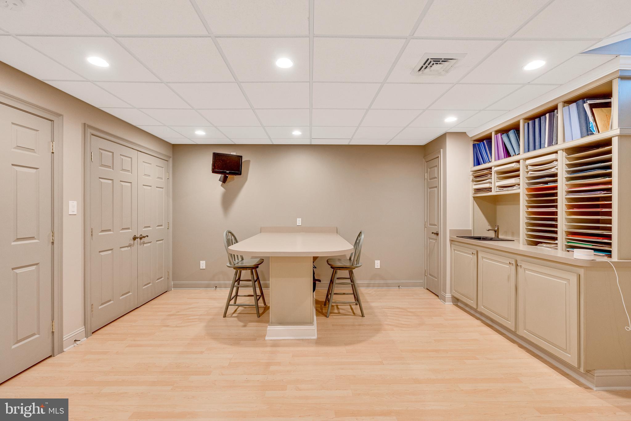 2765 HONEYSUCKLE LANE