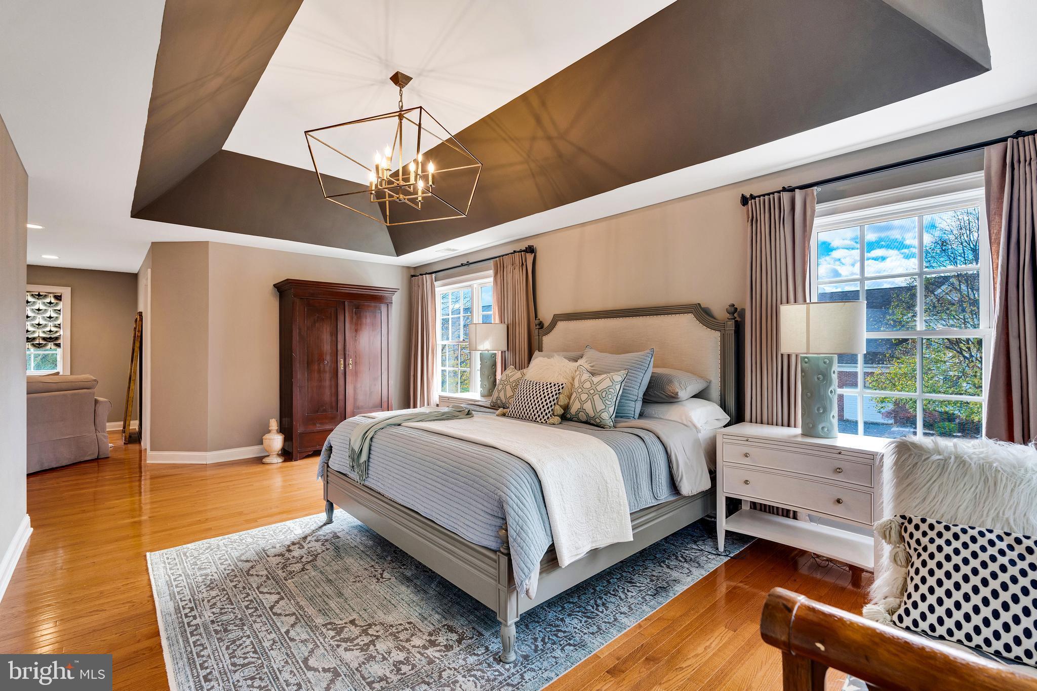 2765 HONEYSUCKLE LANE