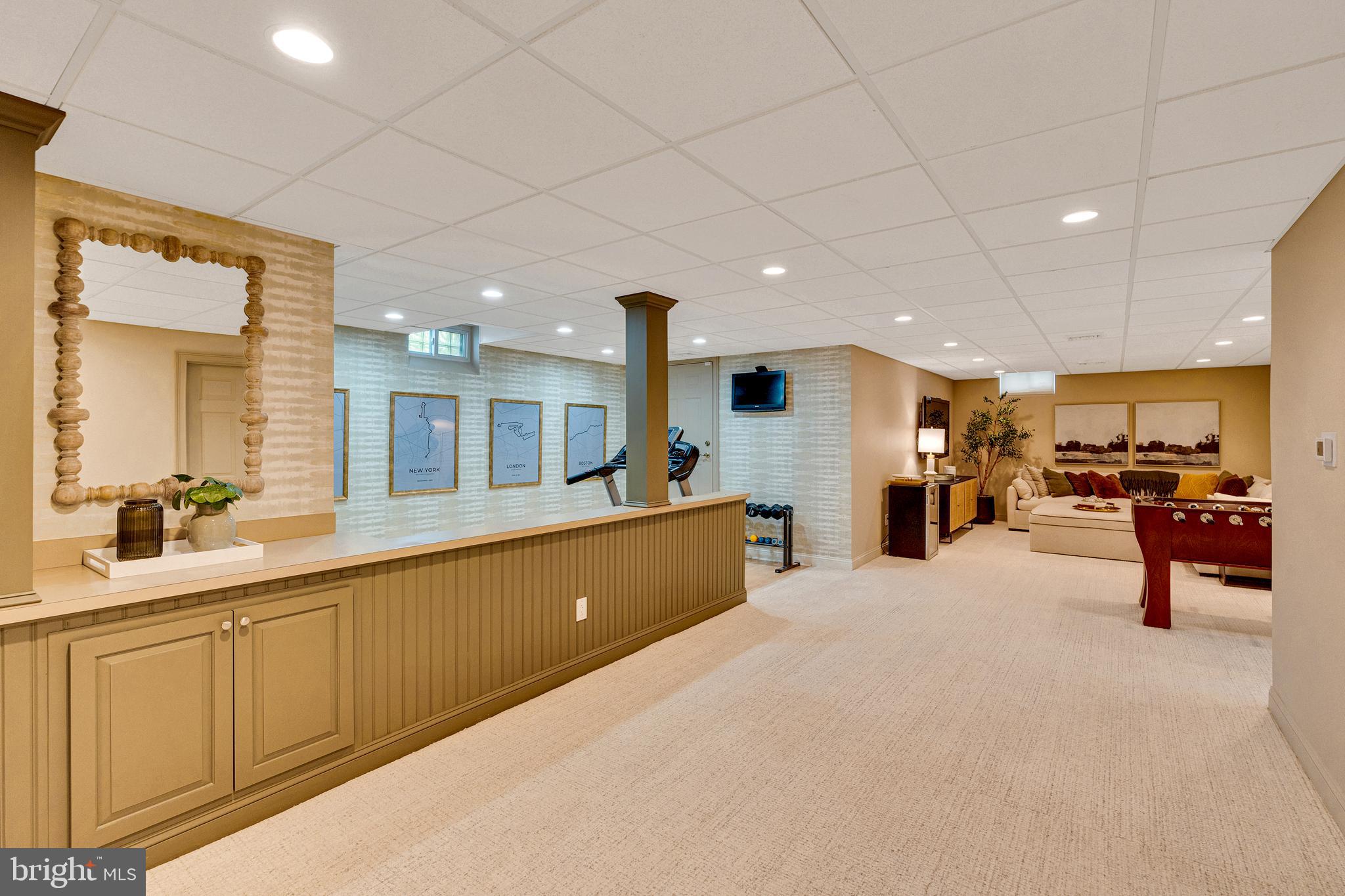 2765 HONEYSUCKLE LANE