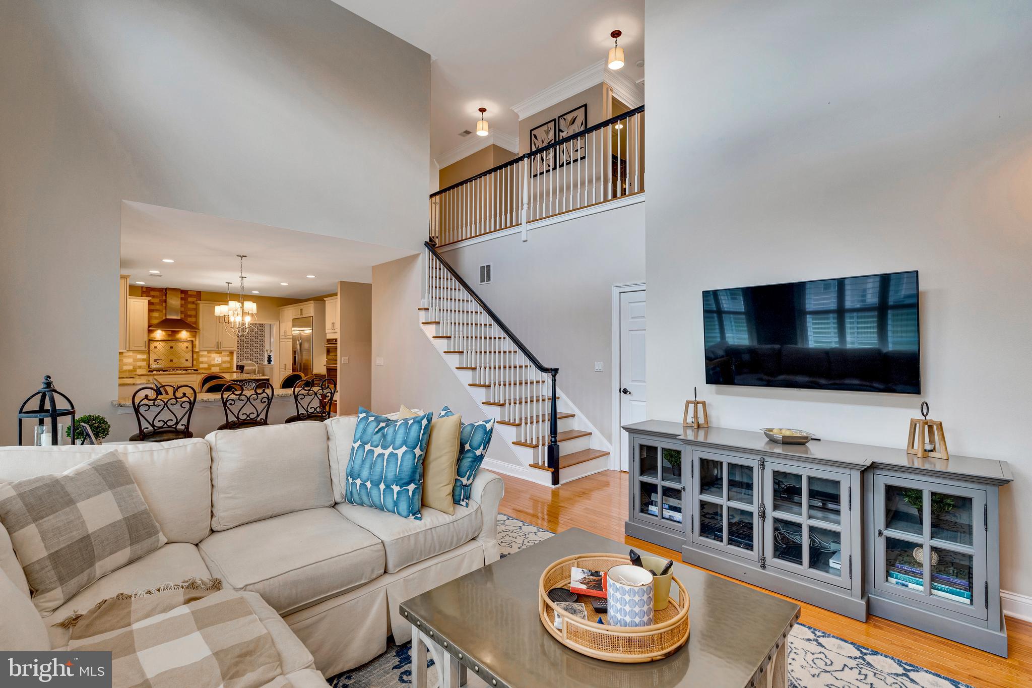 2765 HONEYSUCKLE LANE