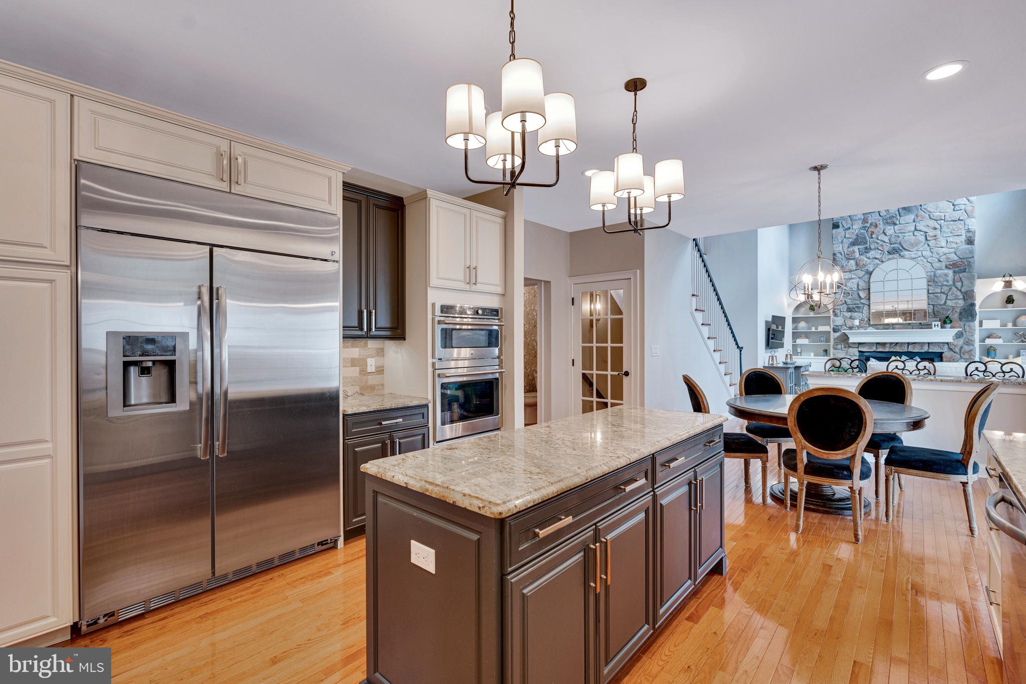 2765 HONEYSUCKLE LANE