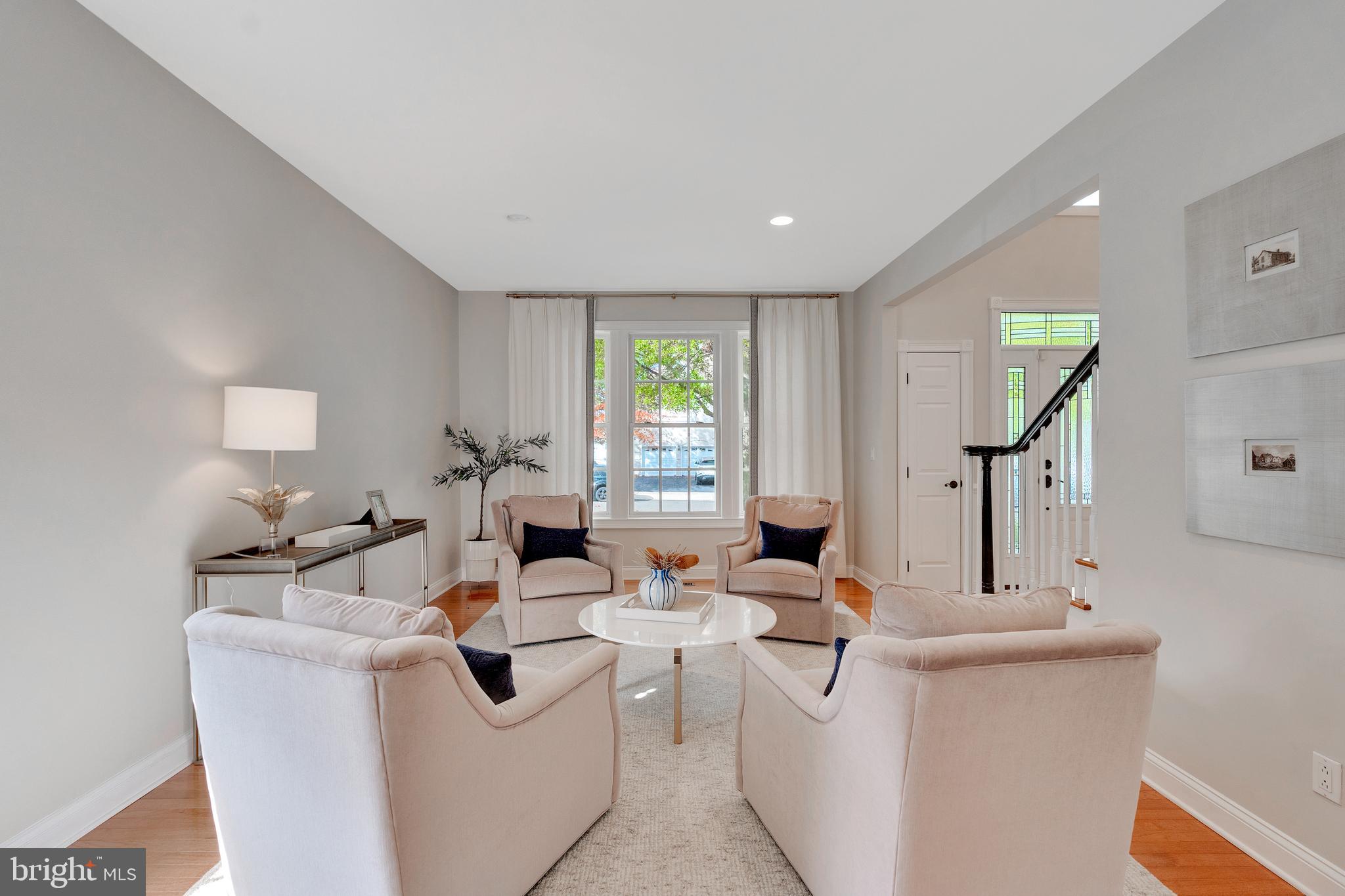 2765 HONEYSUCKLE LANE