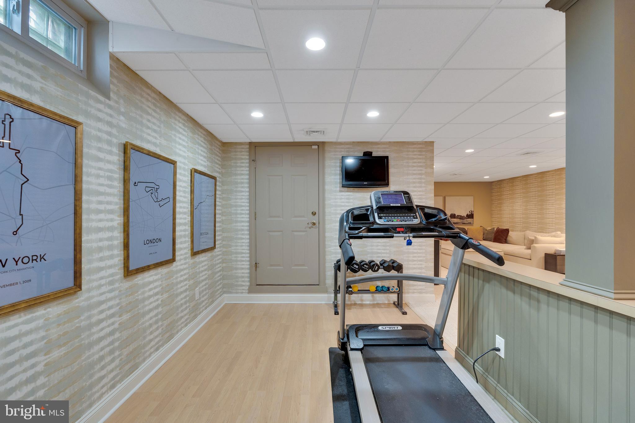 2765 HONEYSUCKLE LANE